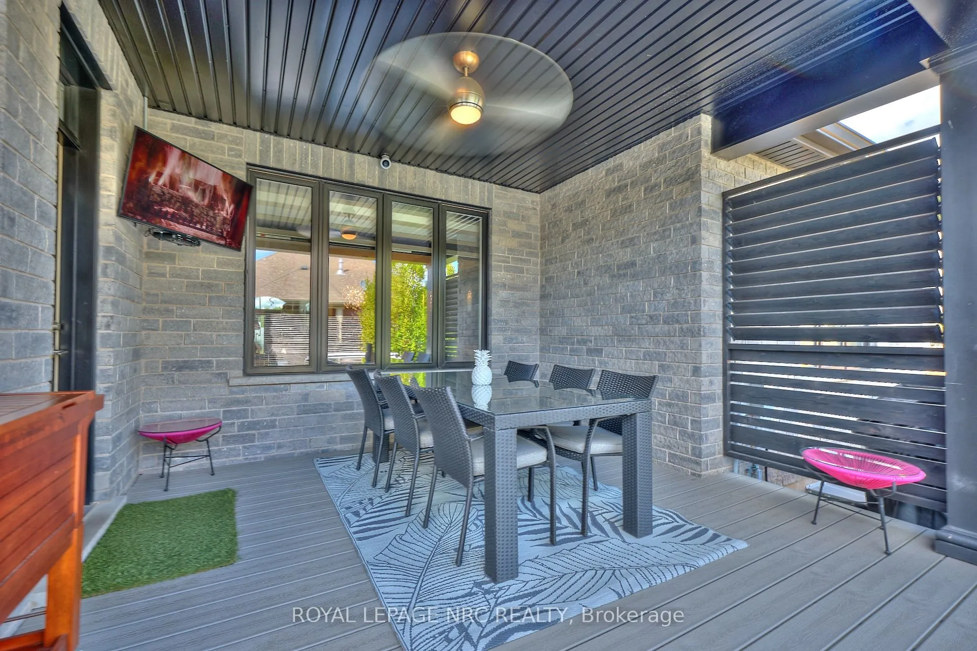60 Rosewood Crescent