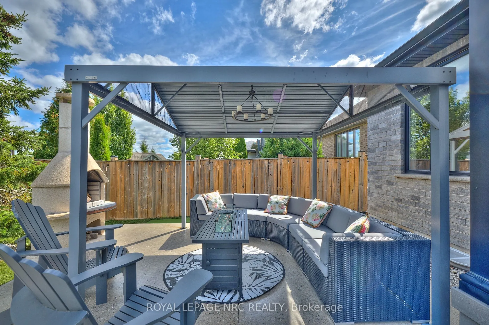 60 Rosewood Crescent