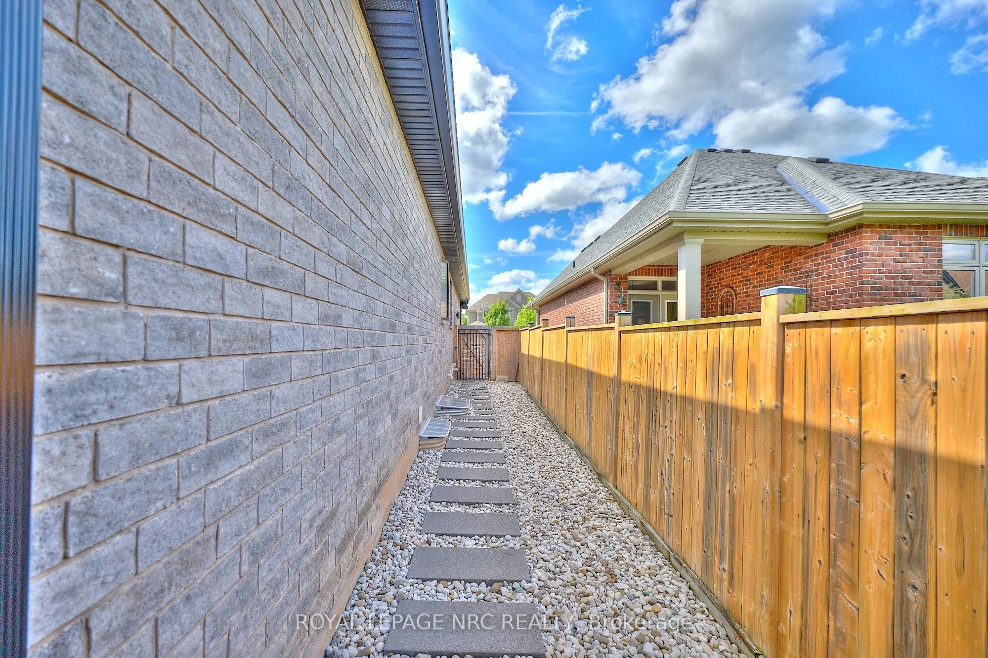 60 Rosewood Crescent
