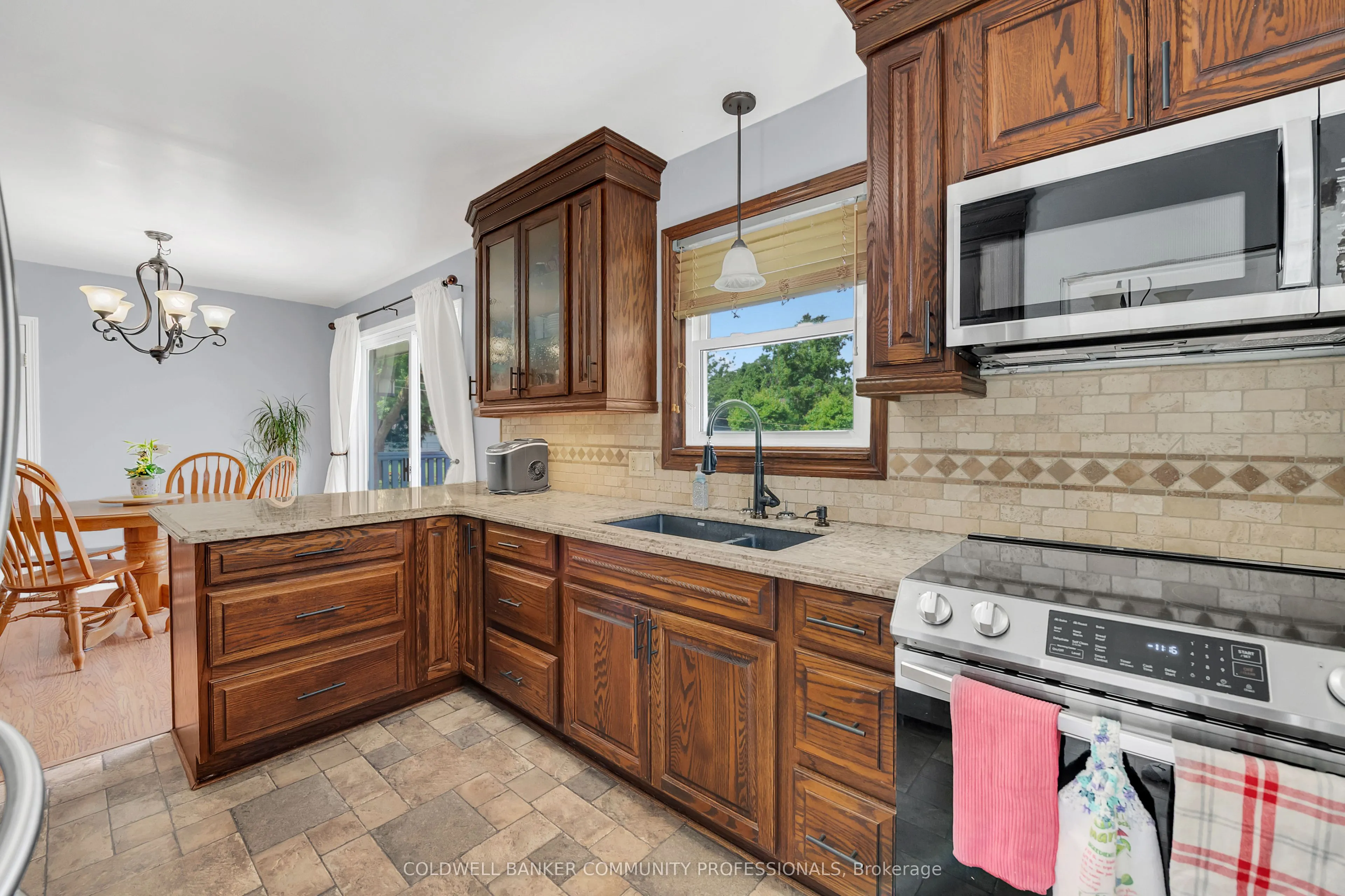 446 East 36th Street