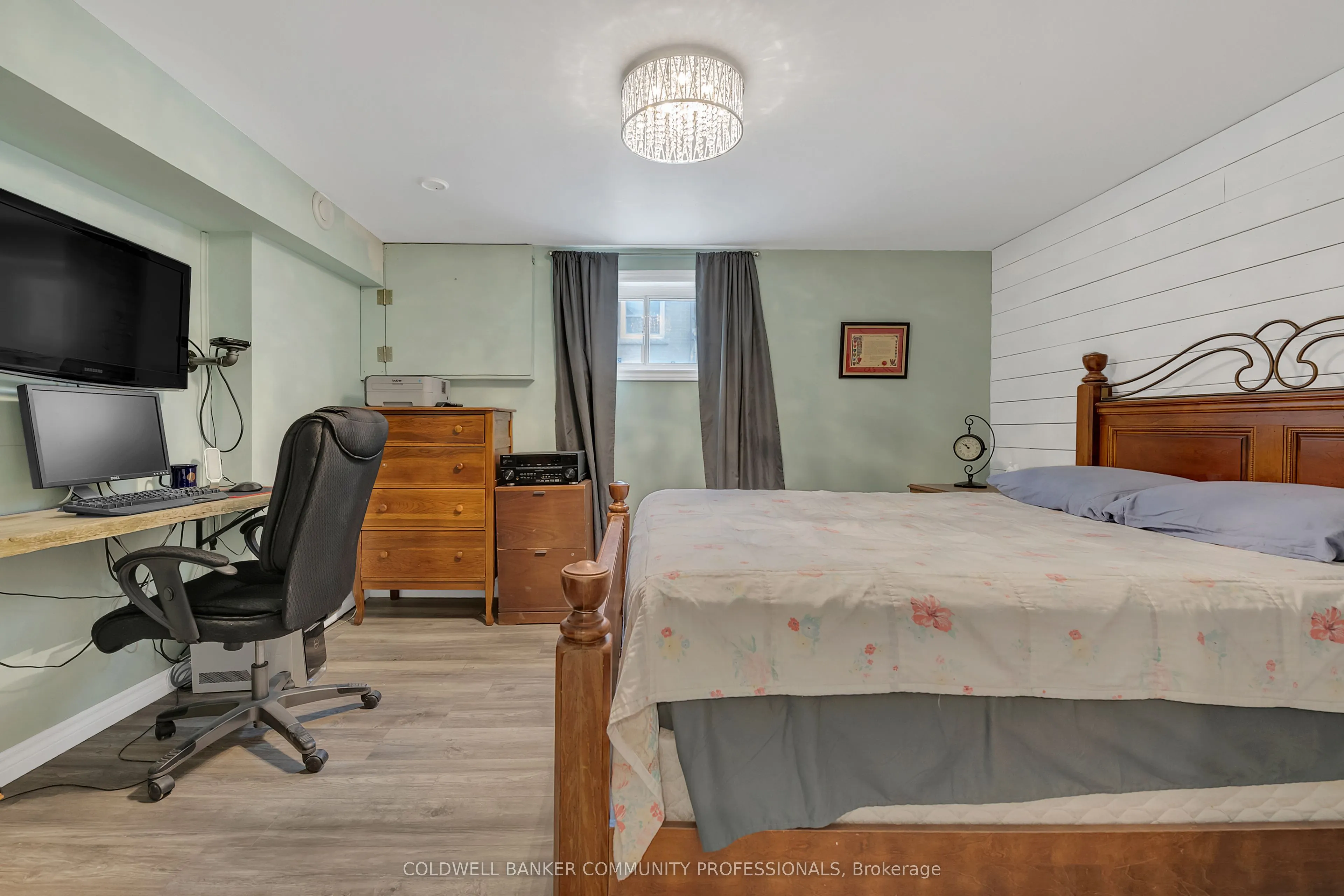 446 East 36th Street