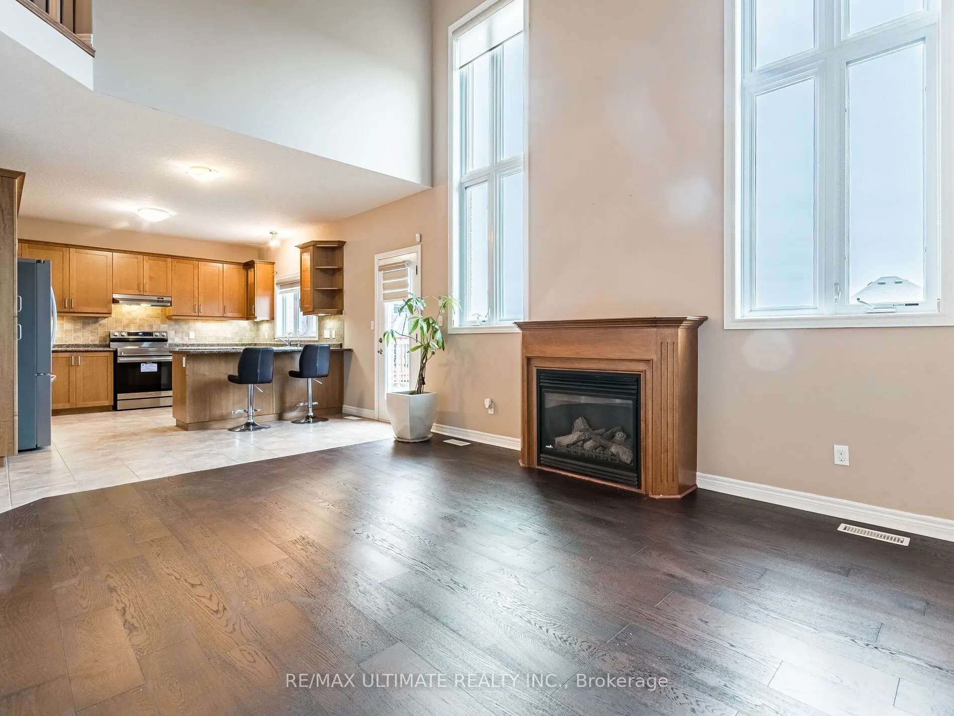 621 Thomas Slee Drive