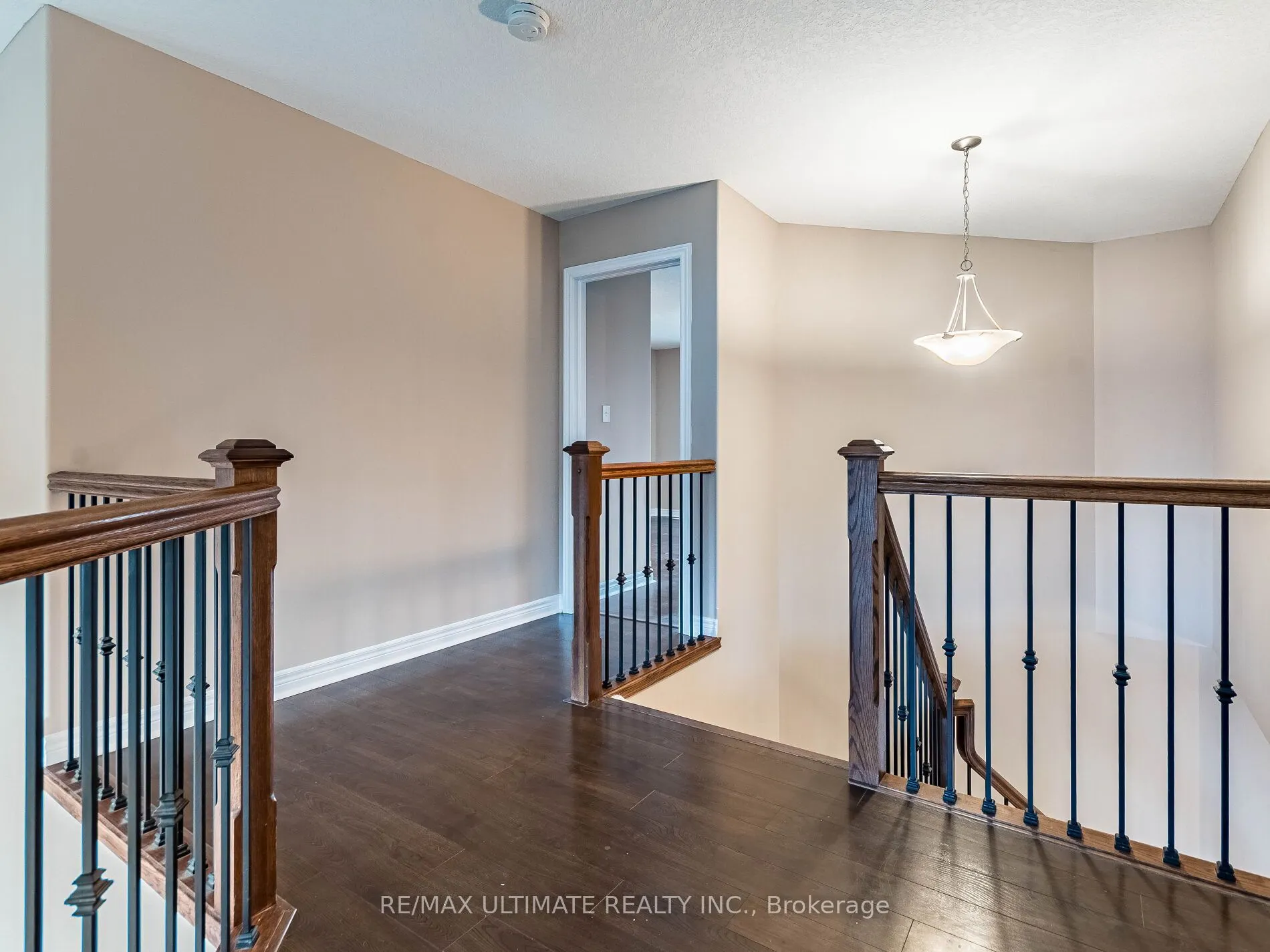 621 Thomas Slee Drive
