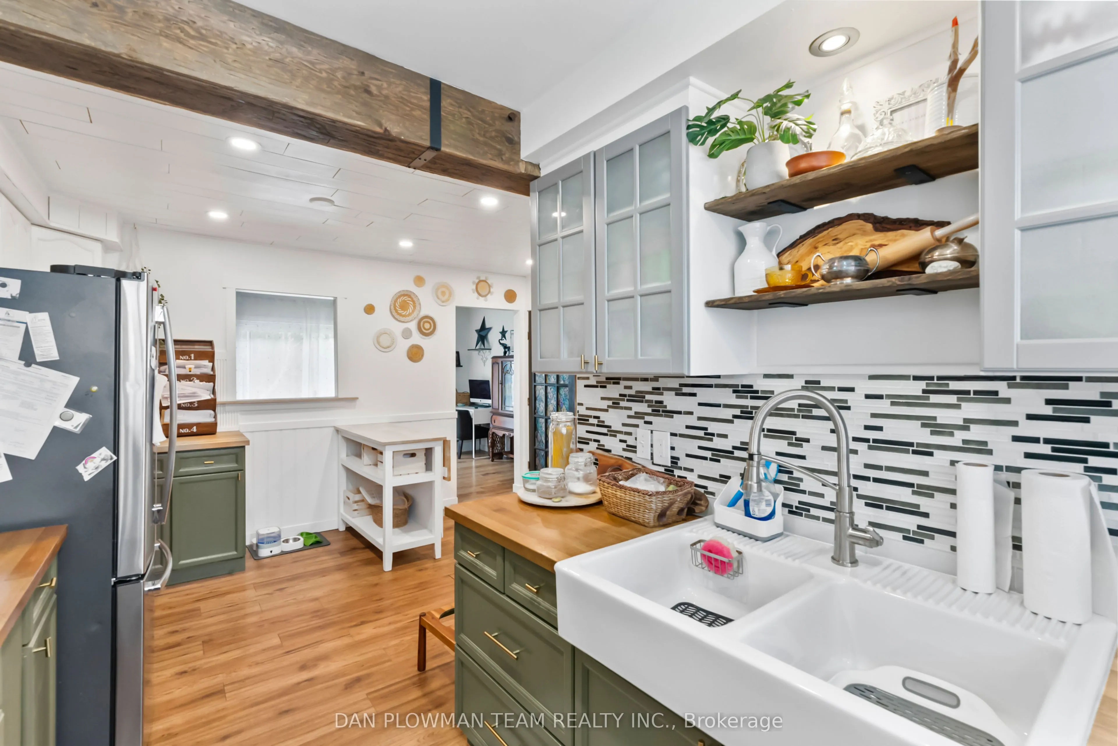 400 Westwood Drive, #F6