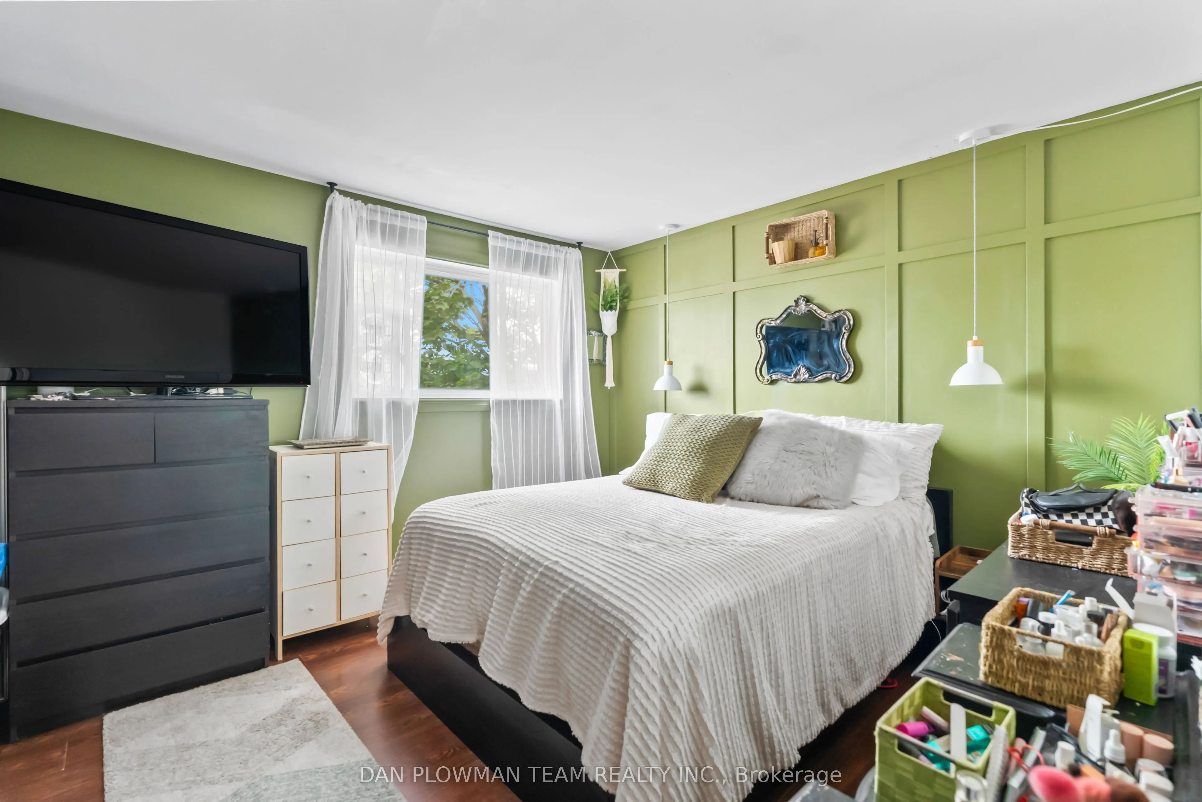 400 Westwood Drive, #F6