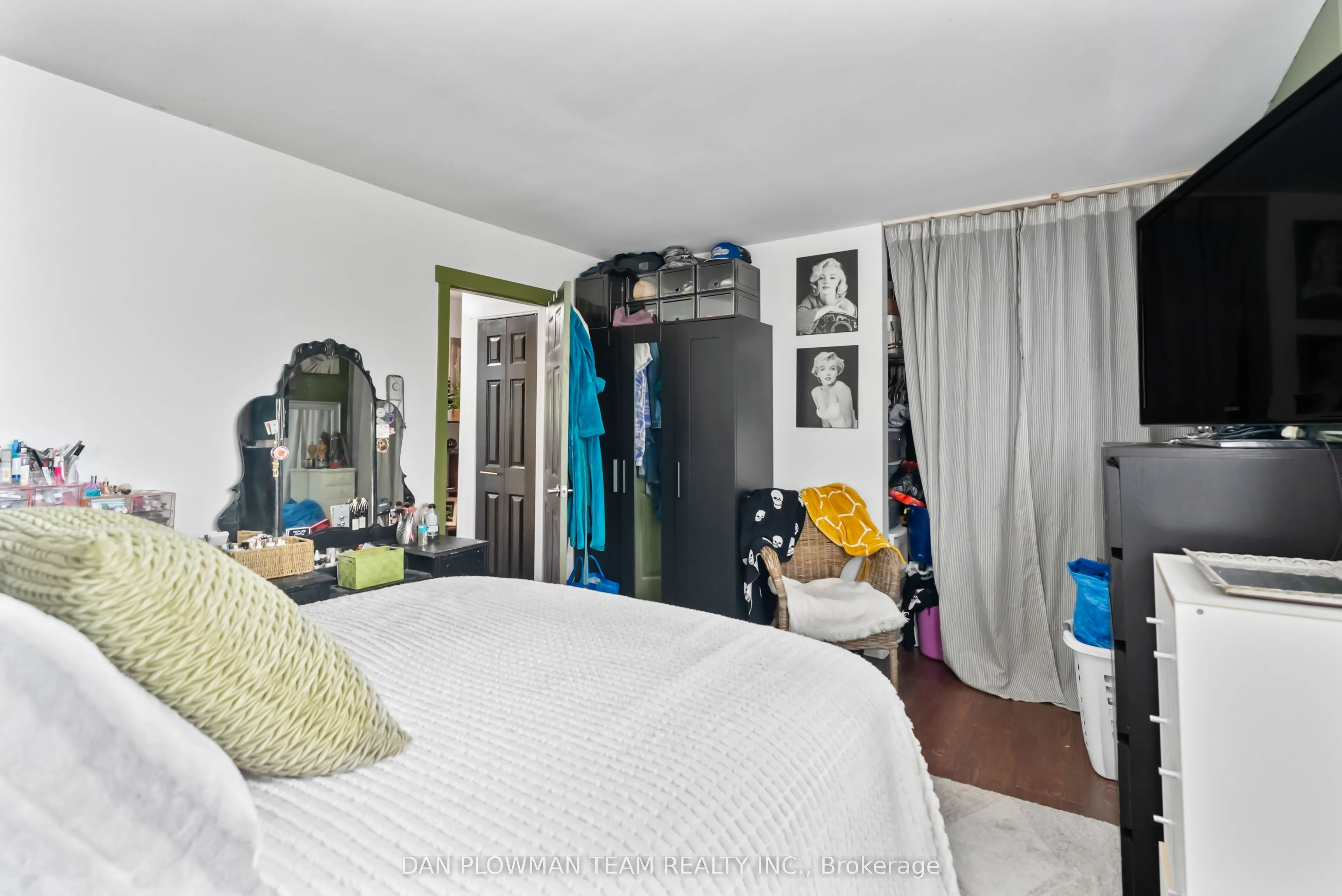 400 Westwood Drive, #F6