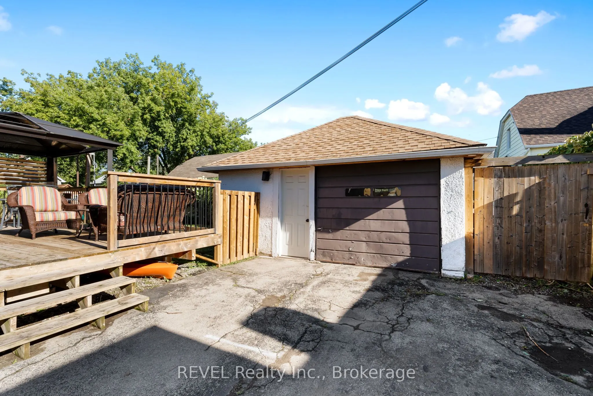 206 Bell Street