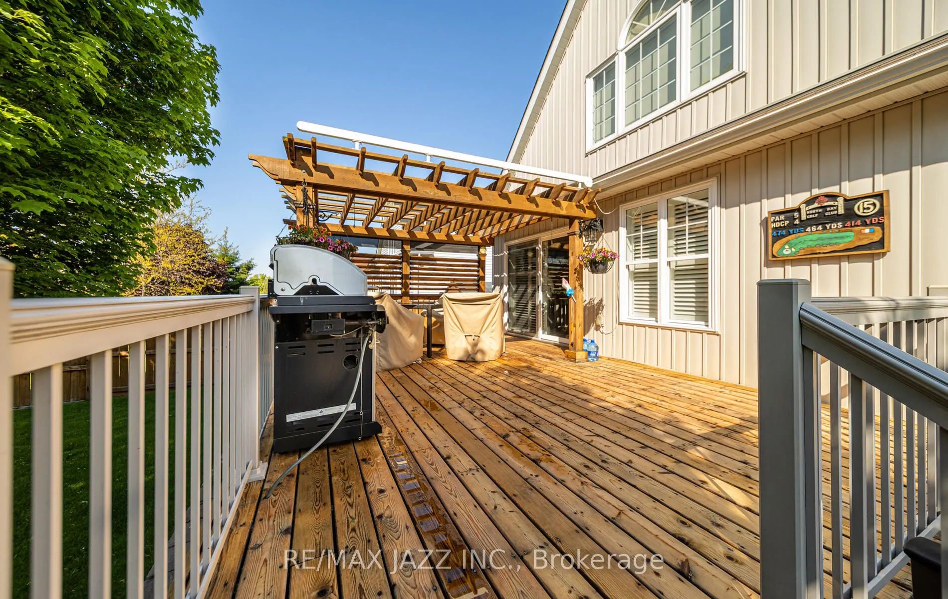 393 Lakeshore Road