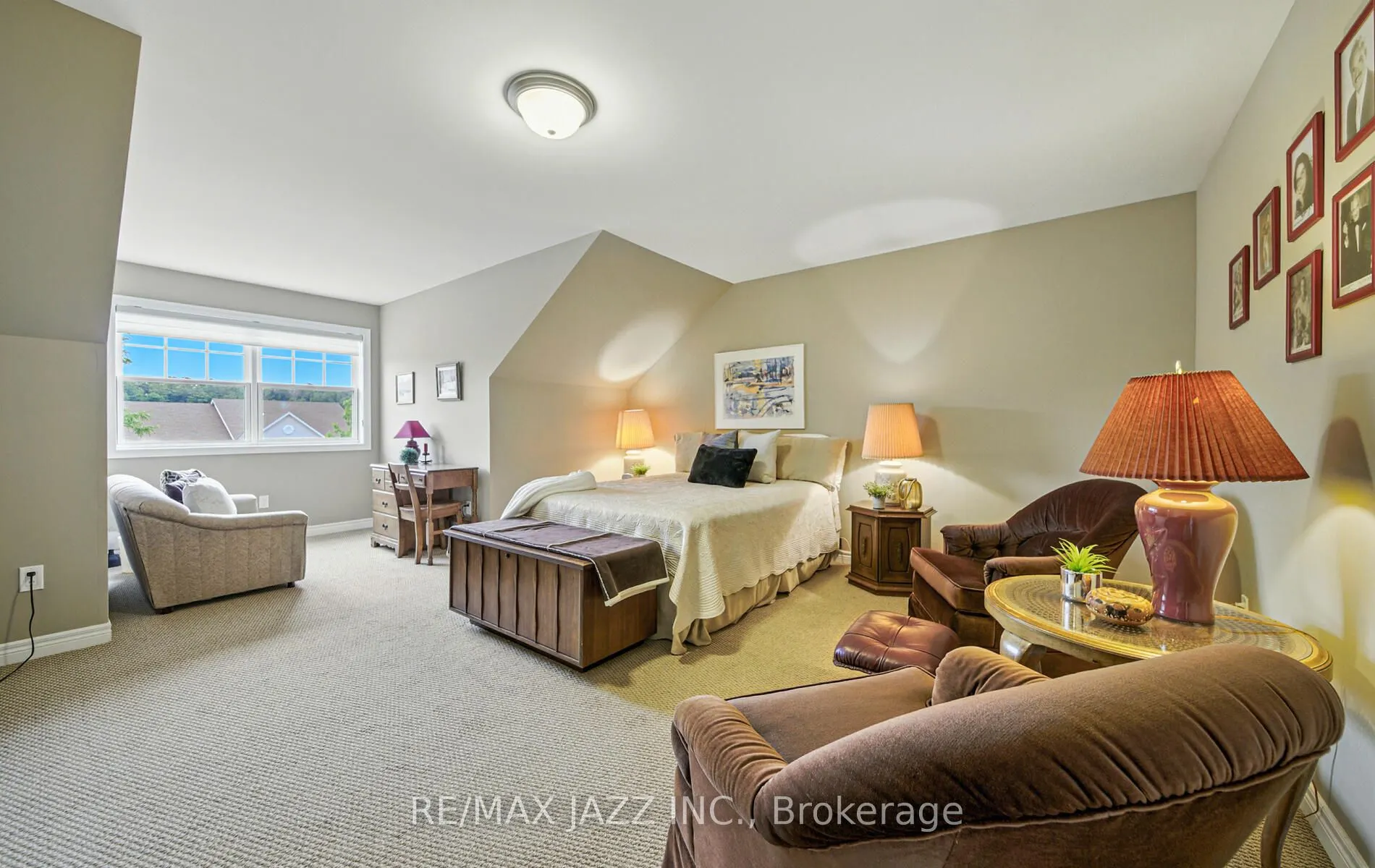 393 Lakeshore Road