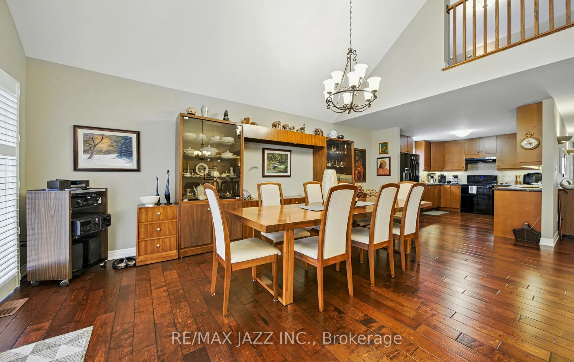 393 Lakeshore Road