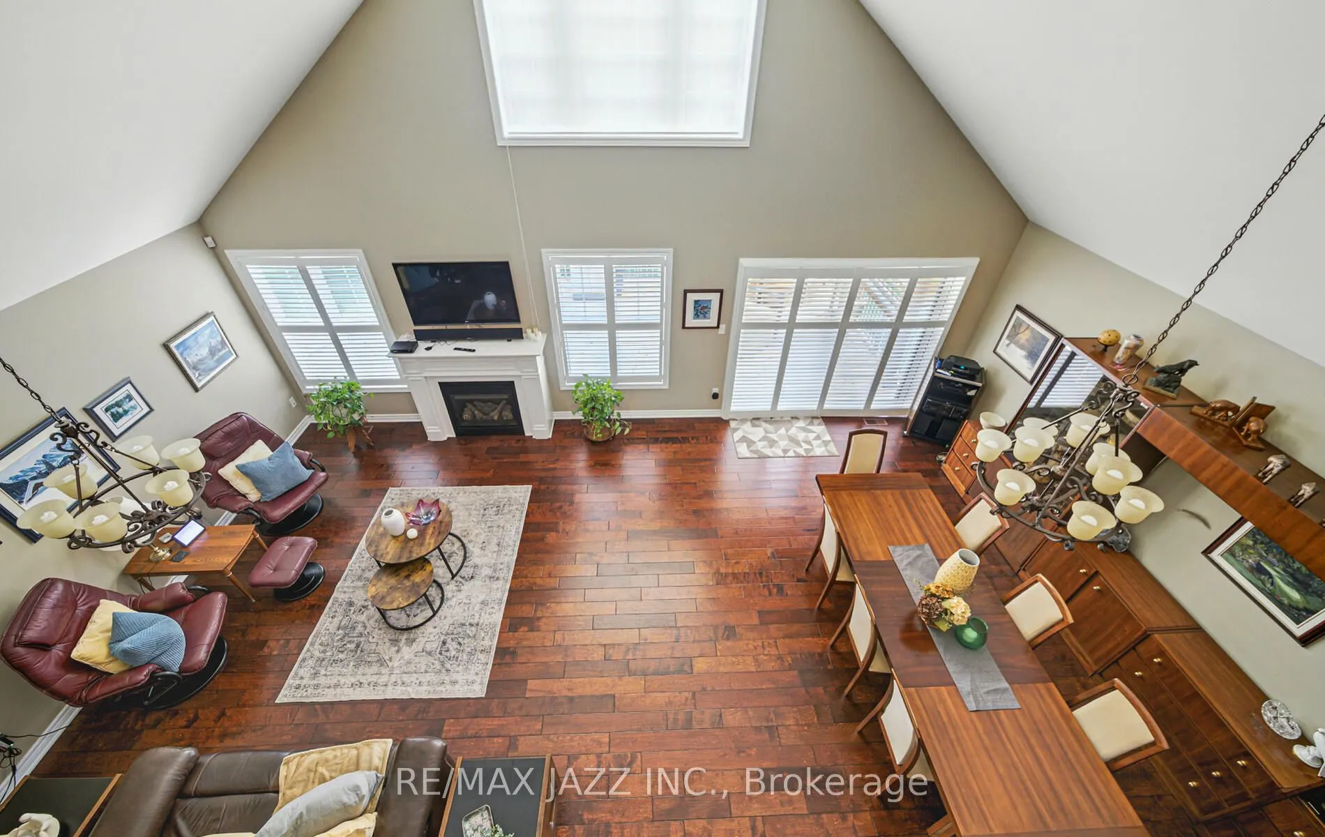 393 Lakeshore Road