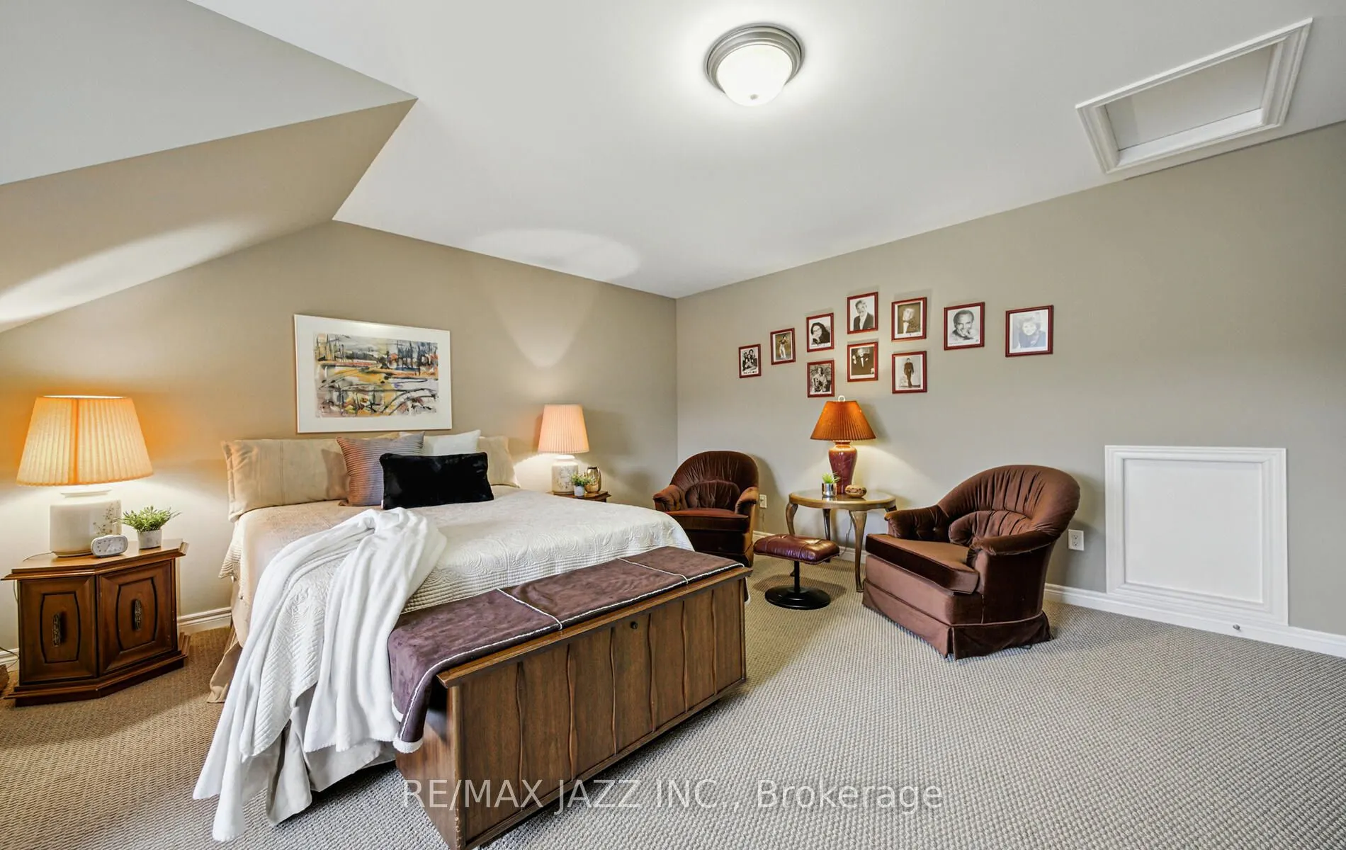 393 Lakeshore Road