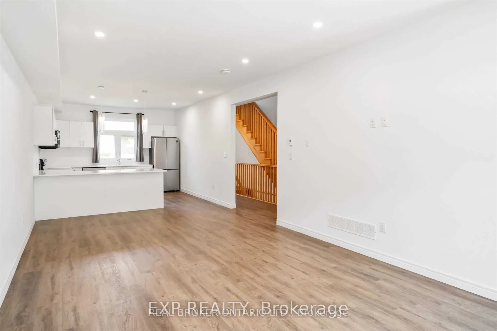 141 Summersides Boulevard