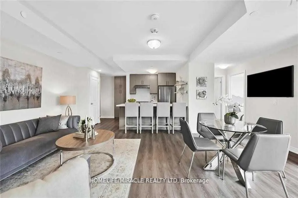 2750 King Street E, #213