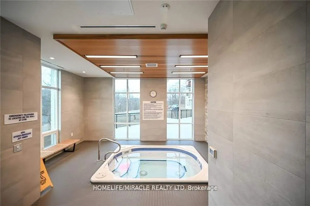 2750 King Street E, #213