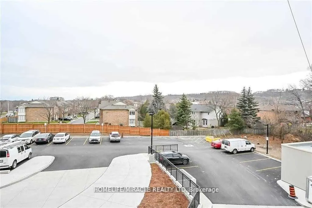 2750 King Street E, #213
