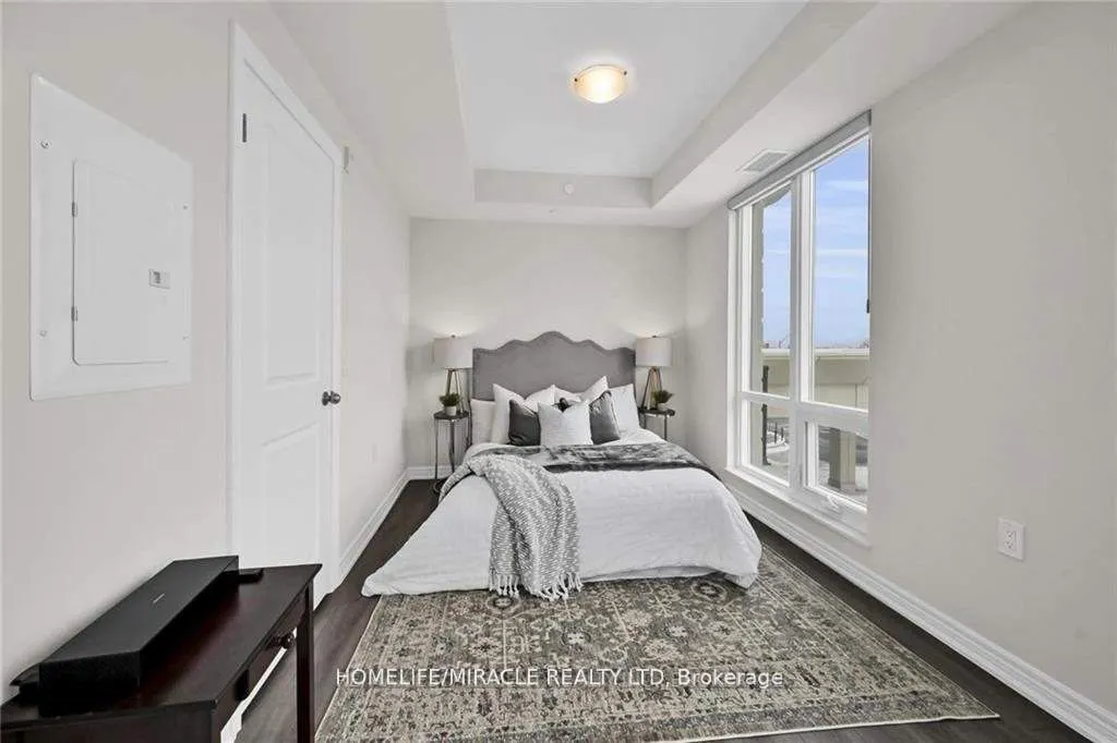 2750 King Street E, #213