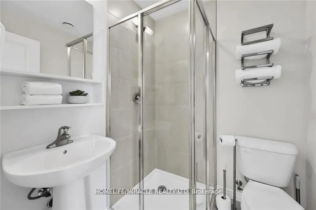2750 King Street E, #213