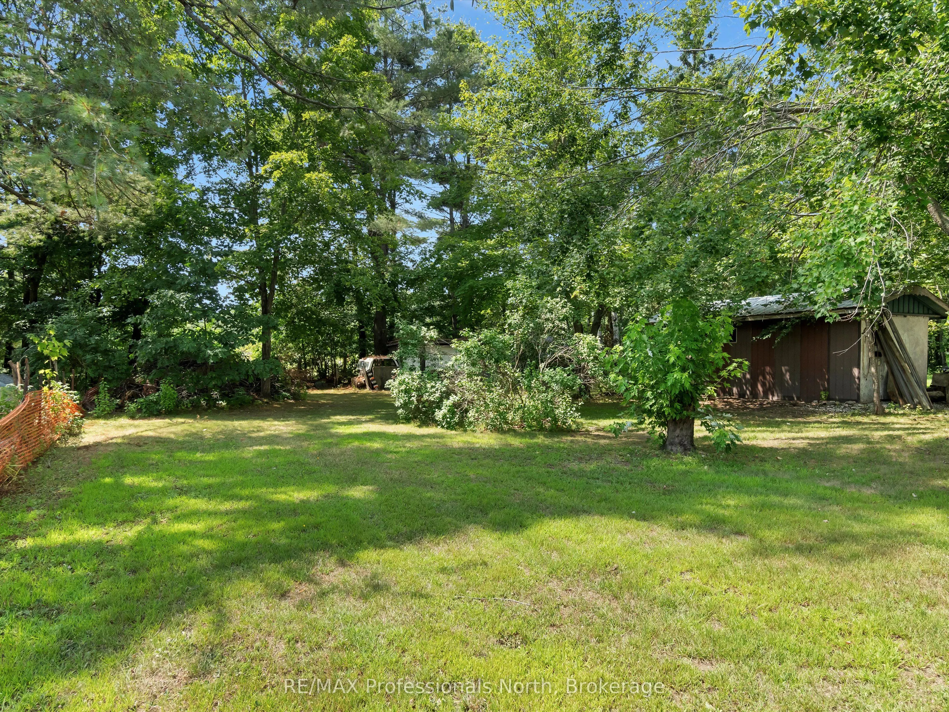 1716 GRAVENHURST Parkway