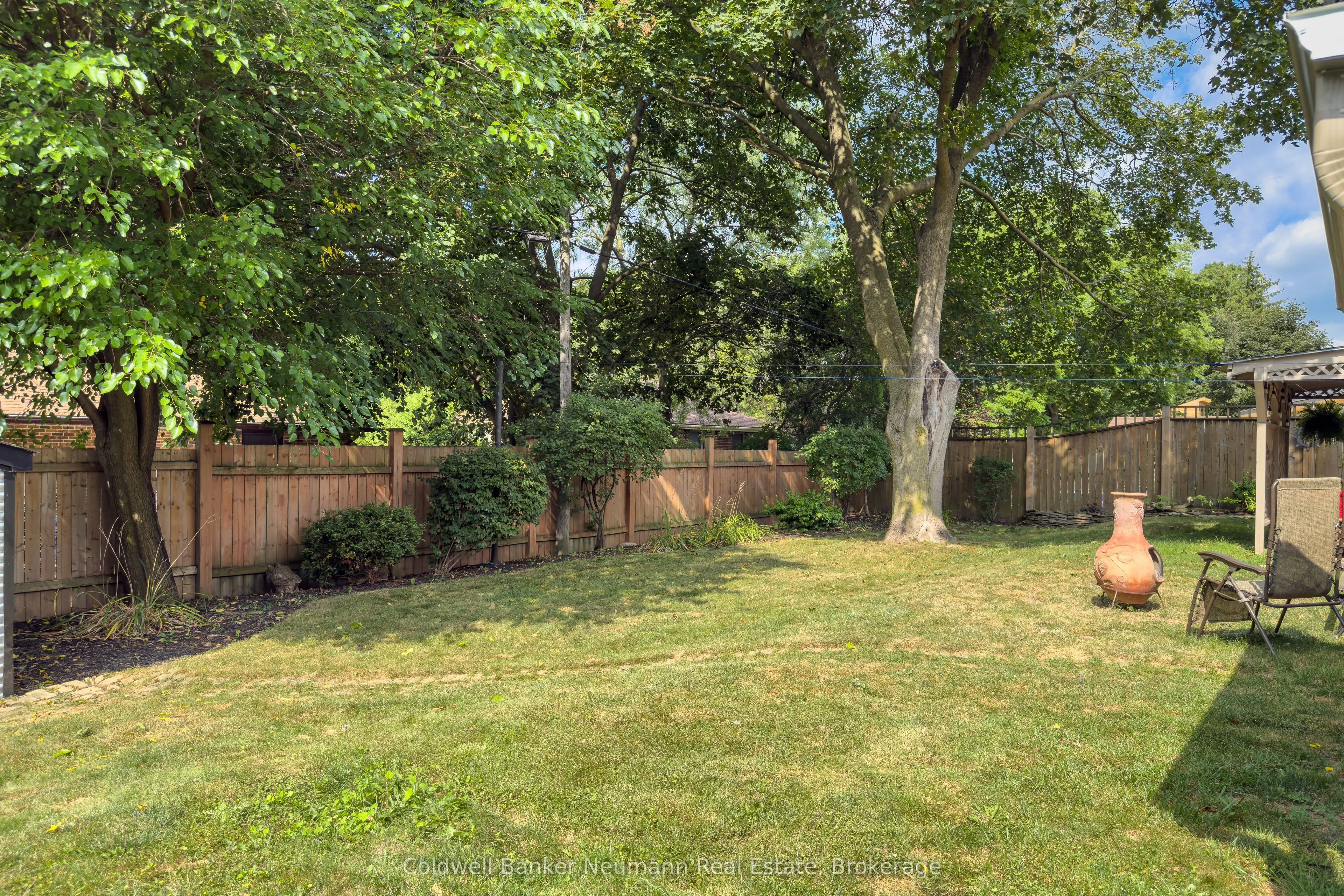 10 Western Avenue, #Upper