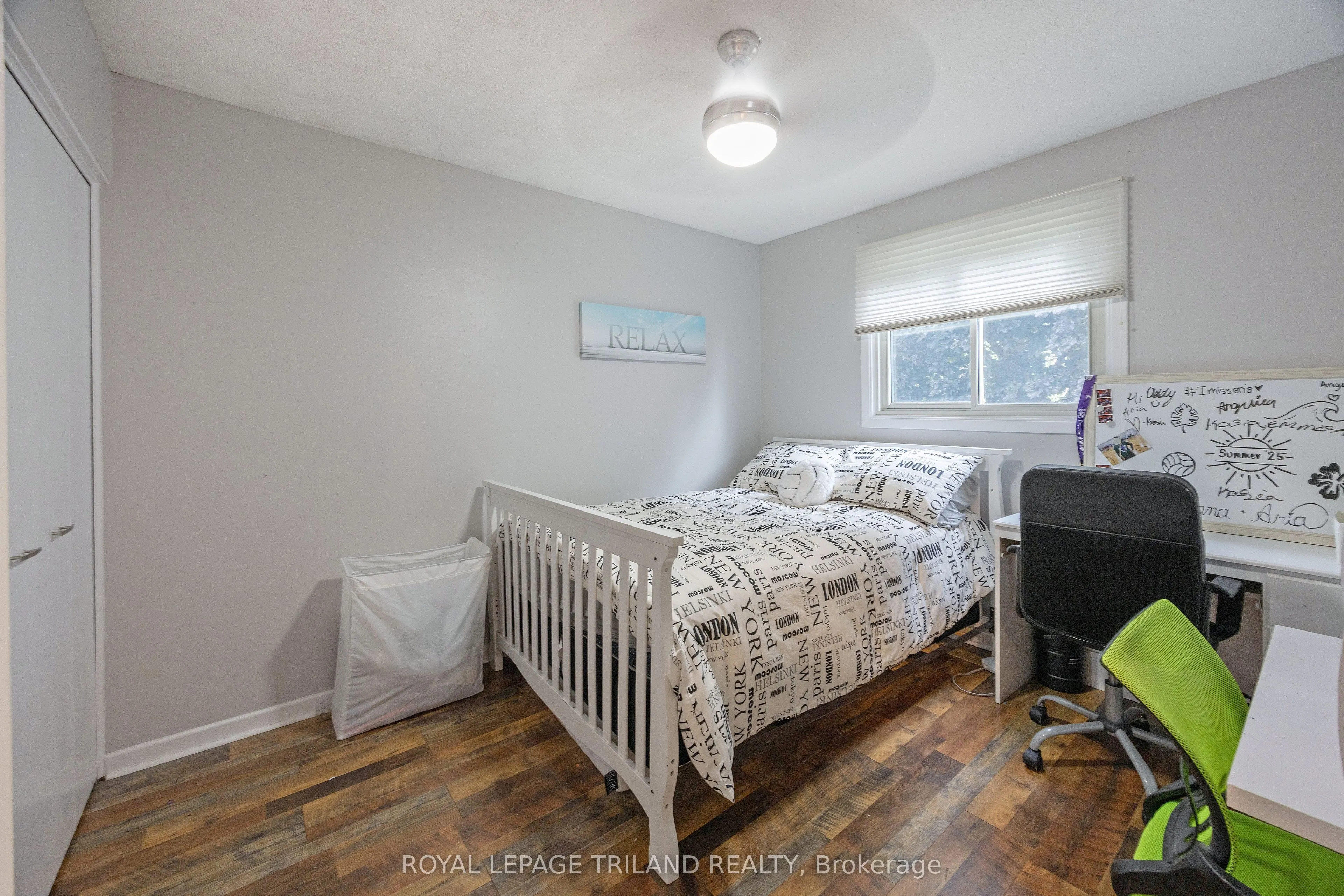 17 Winding Way Crescent