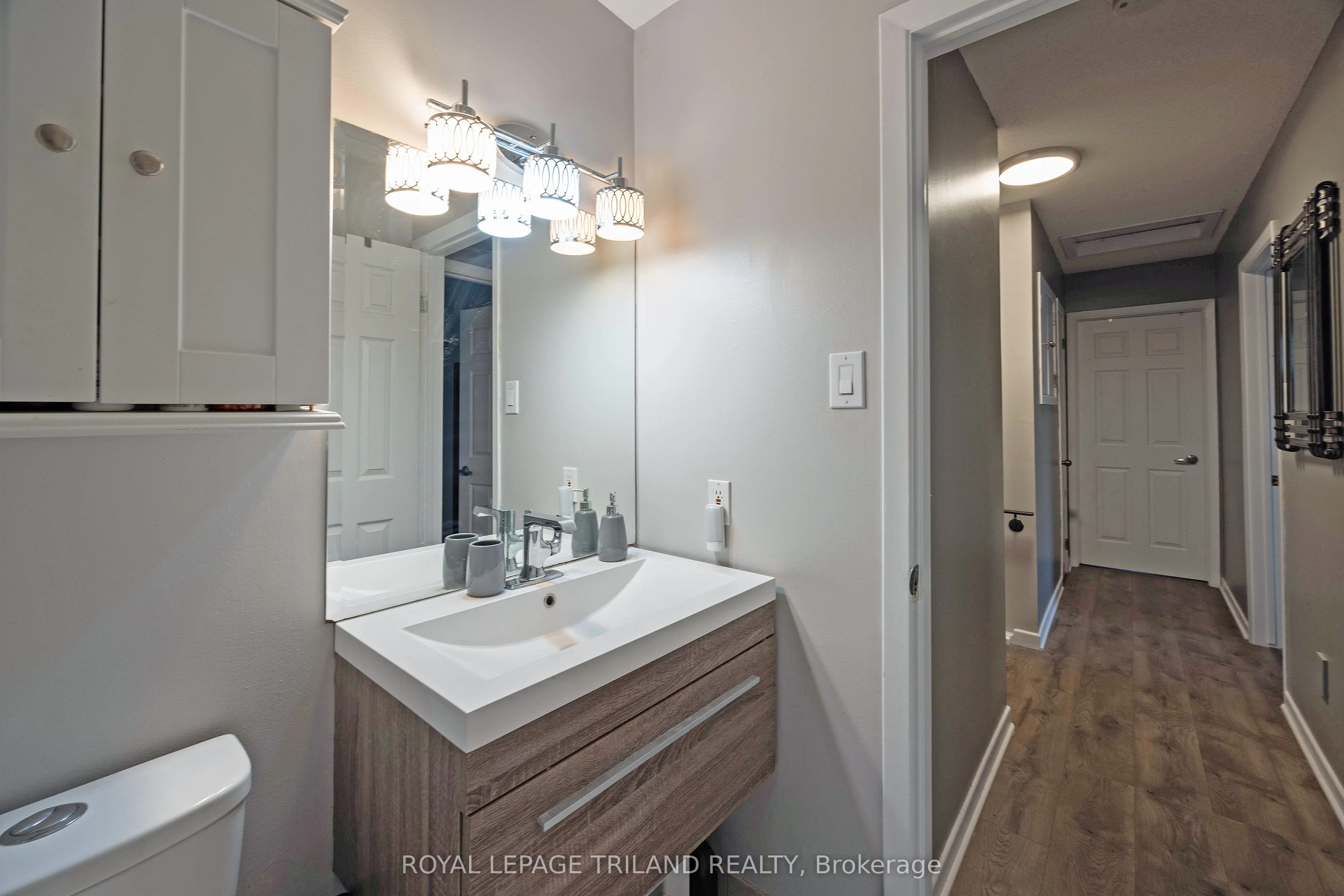 17 Winding Way Crescent