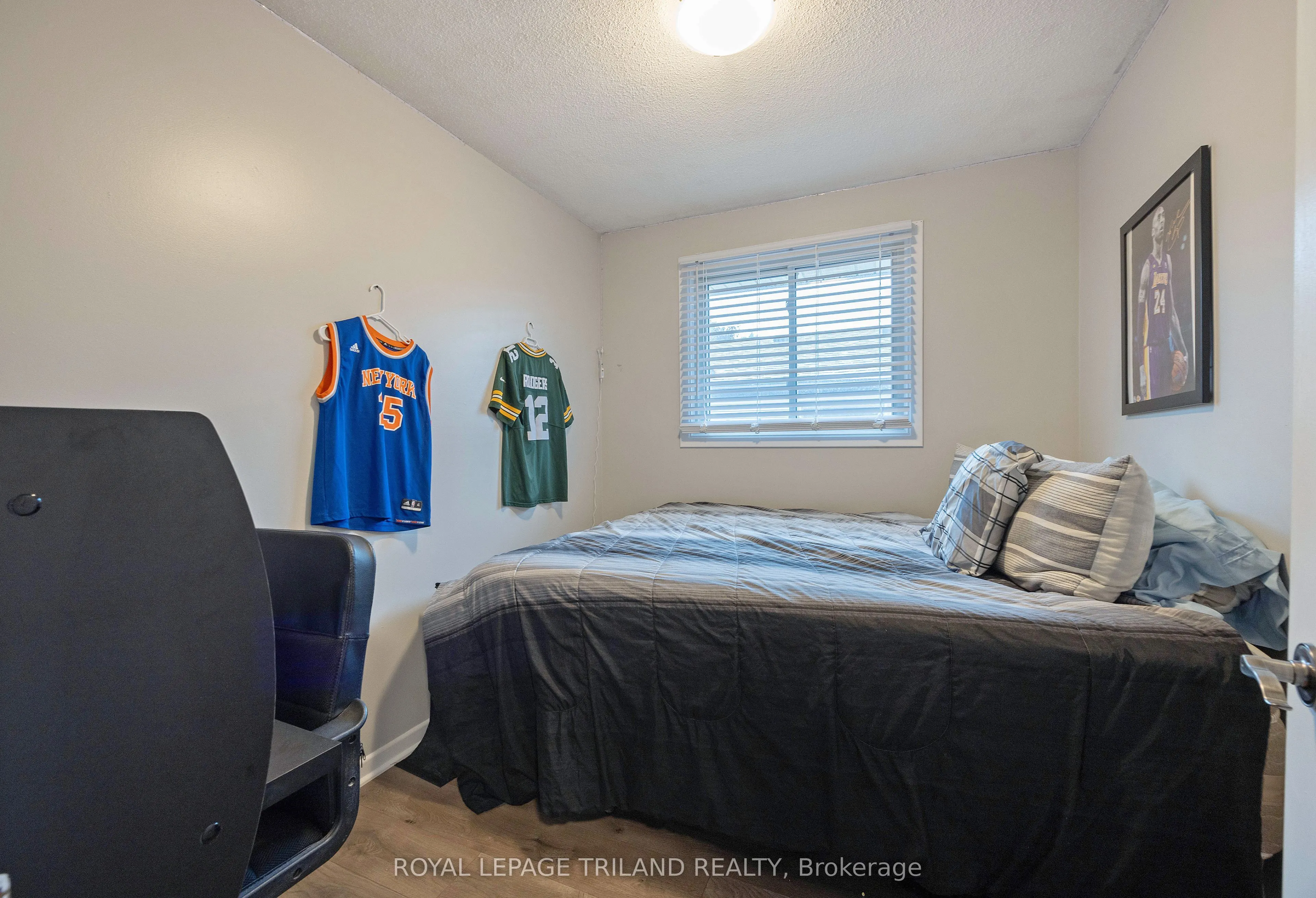 17 Winding Way Crescent