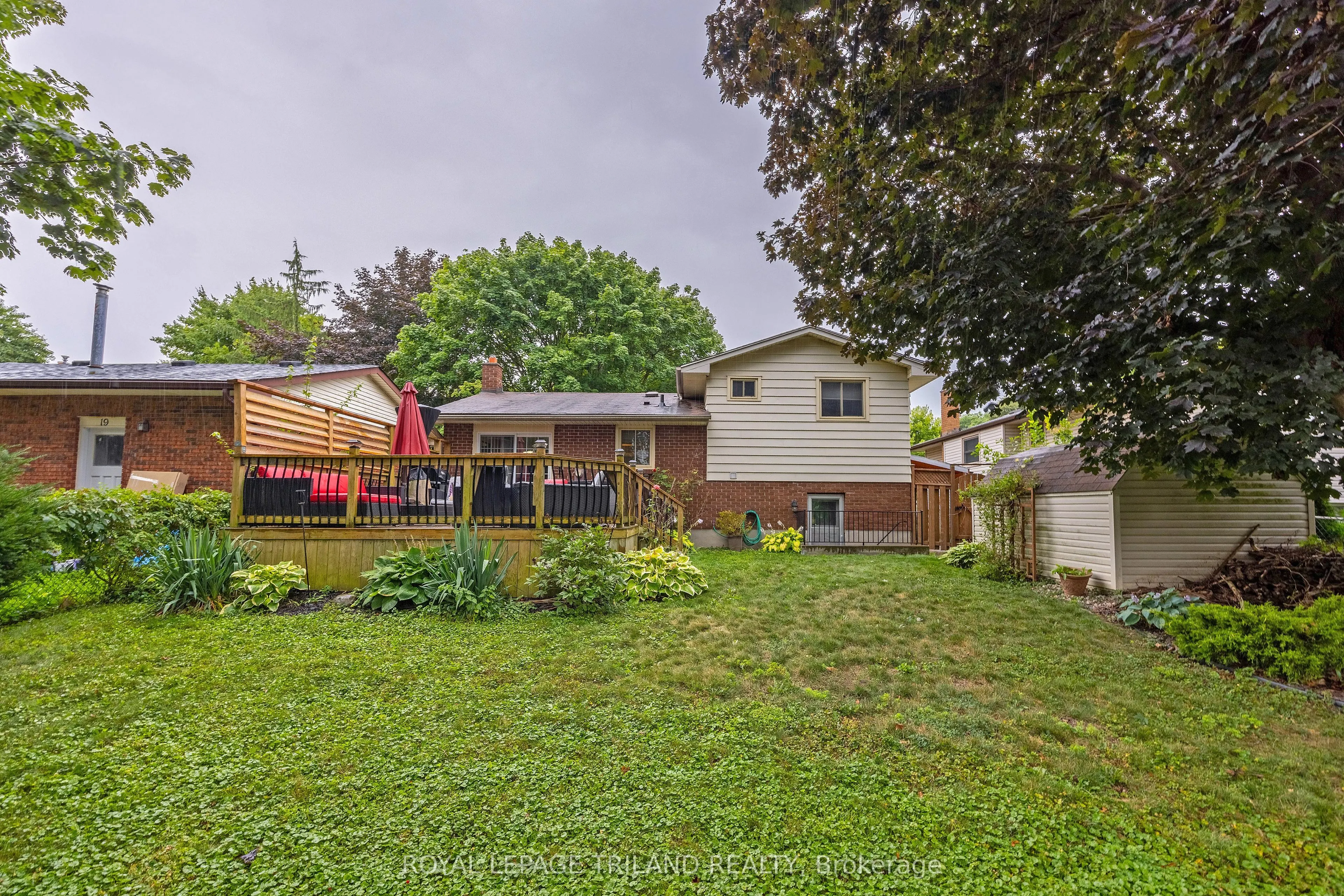 17 Winding Way Crescent