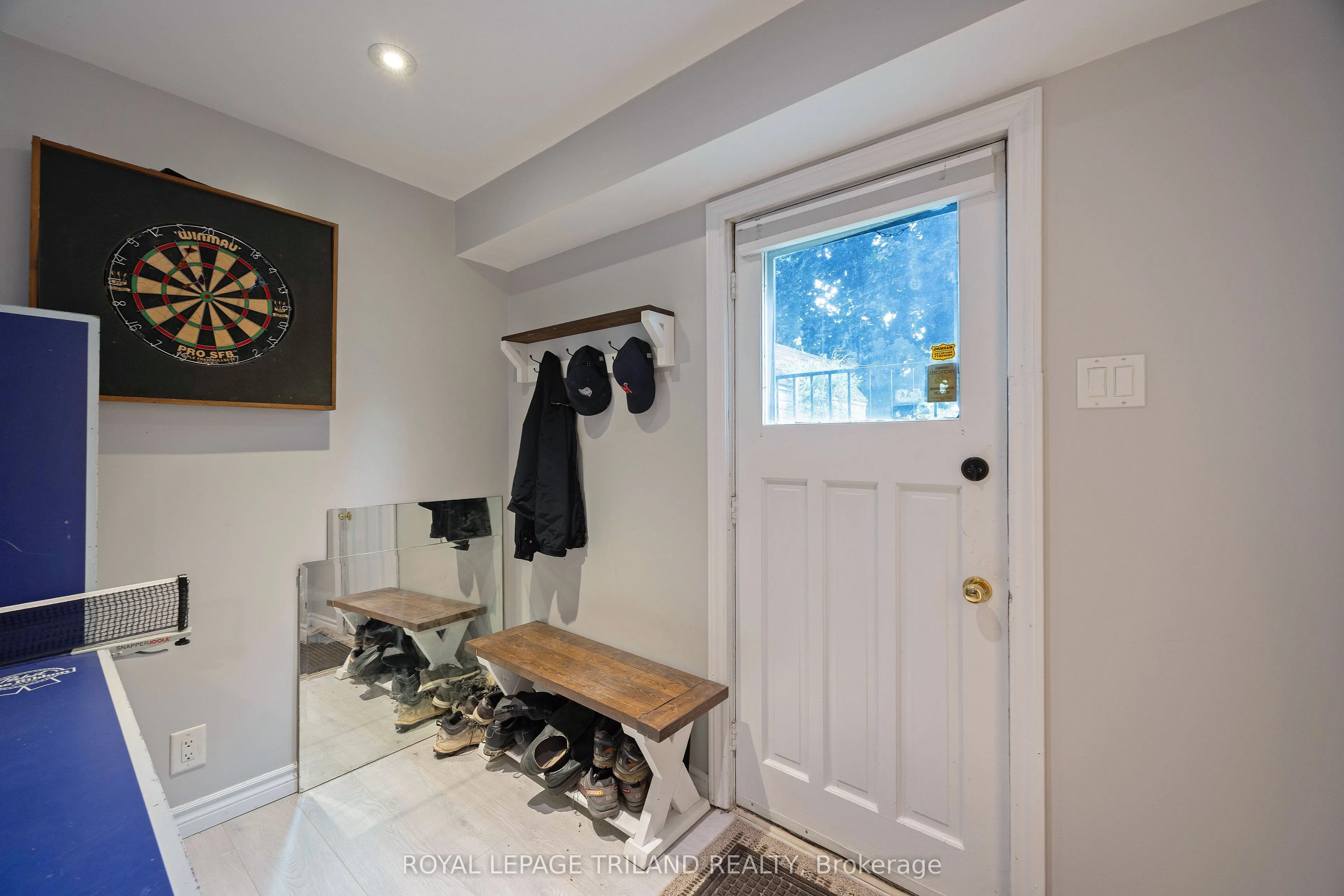 17 Winding Way Crescent