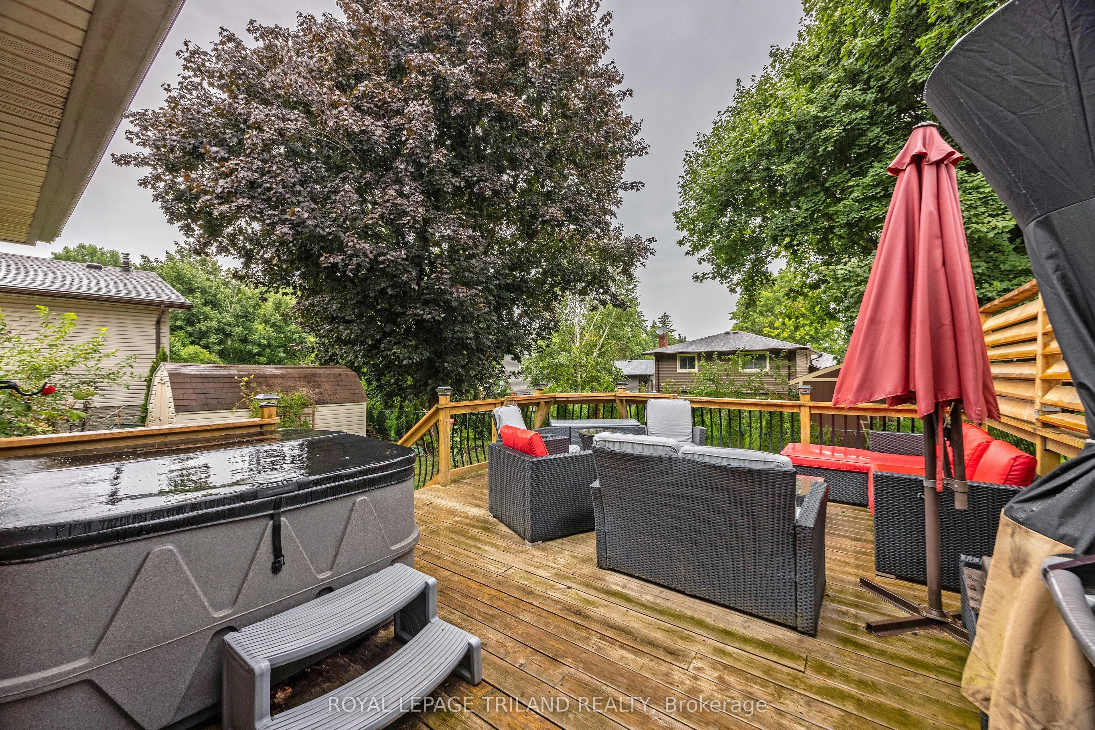 17 Winding Way Crescent
