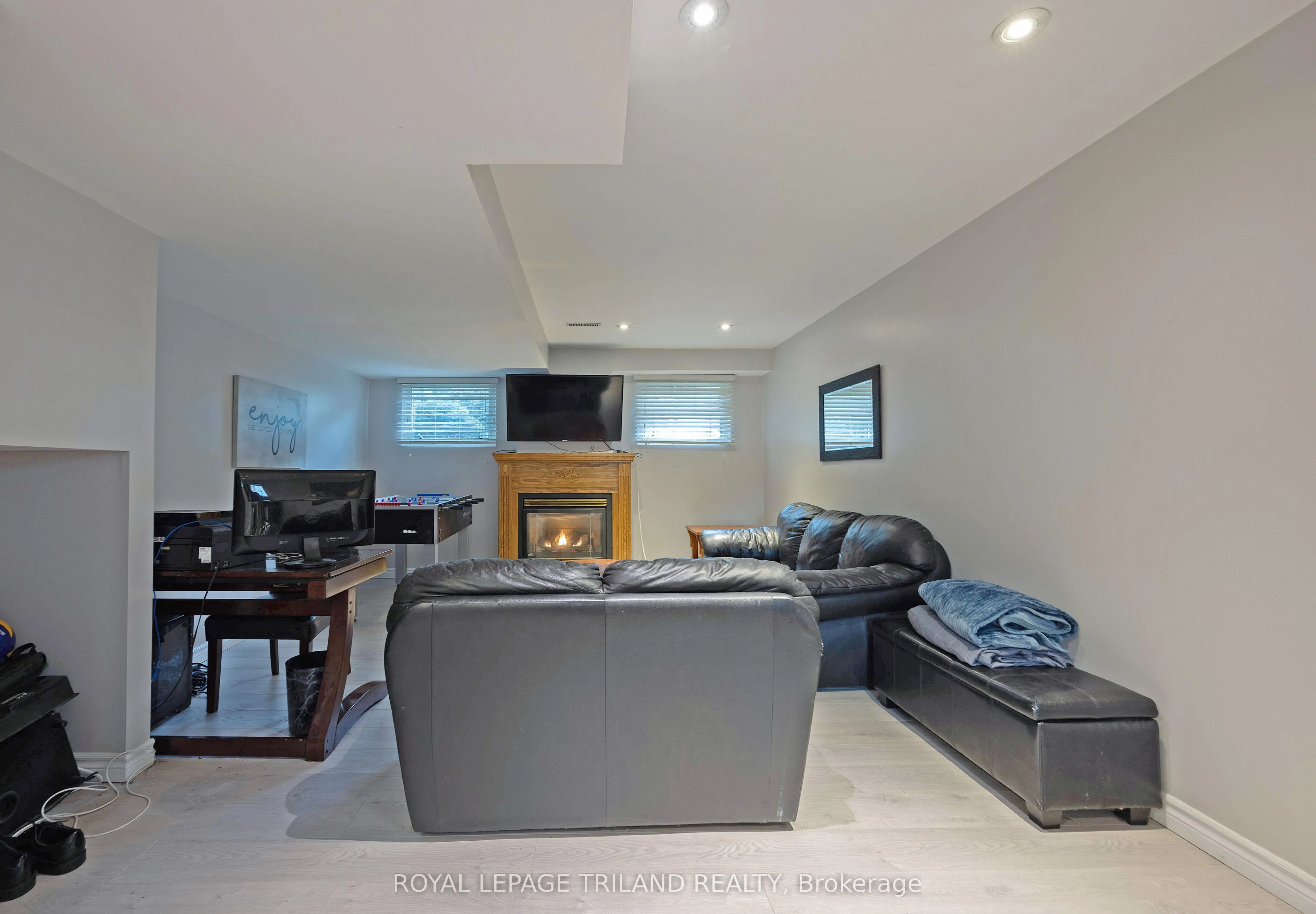 17 Winding Way Crescent