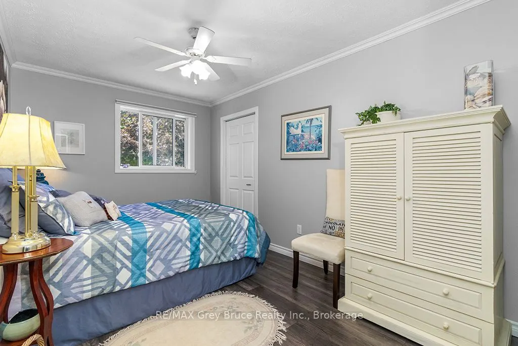 699 20TH Street W