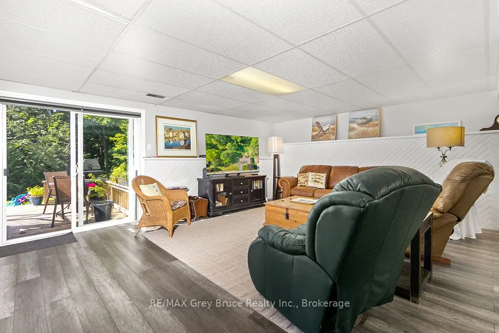 699 20TH Street W