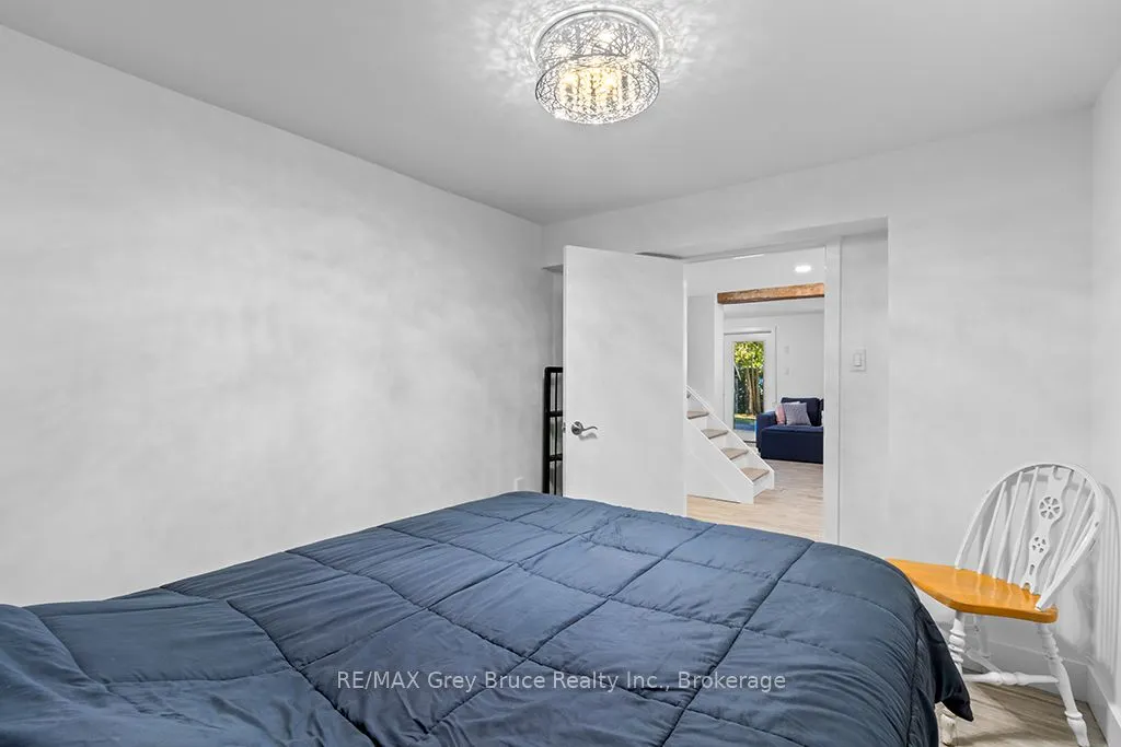 504075 Grey Road 1 Road