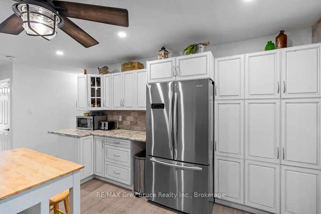 504075 Grey Road 1 Road