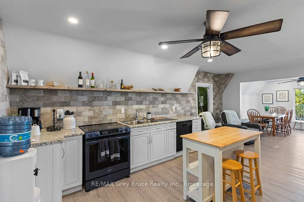 504075 Grey Road 1 Road