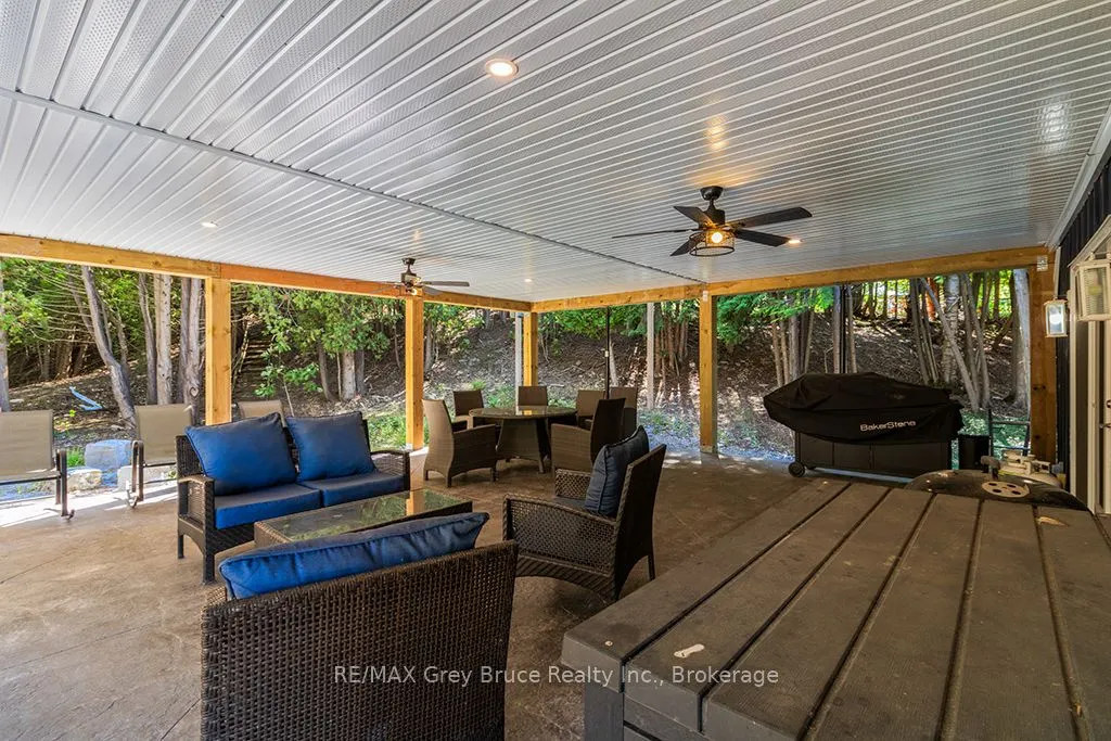 504075 Grey Road 1 Road