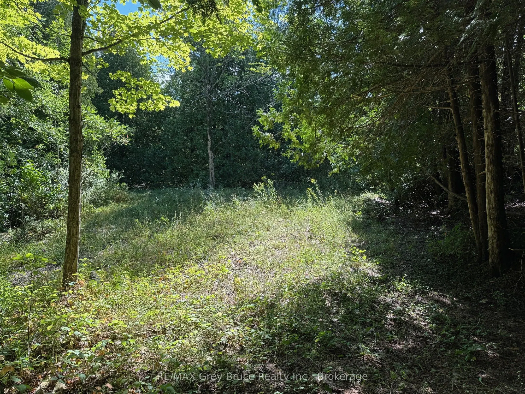 504075 Grey Road 1 Road