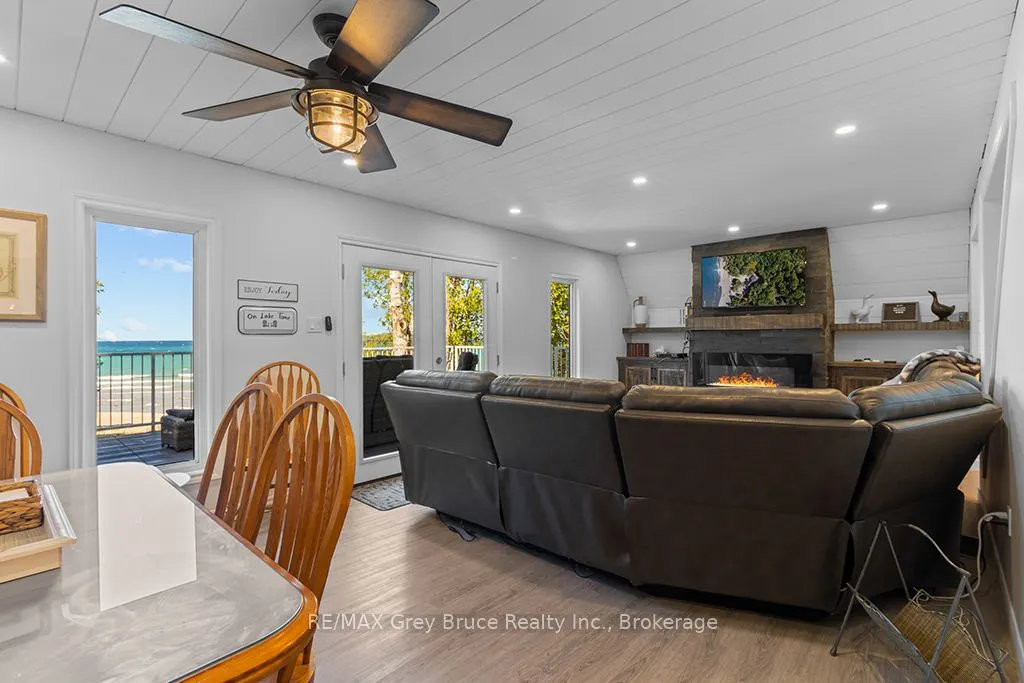 504075 Grey Road 1 Road