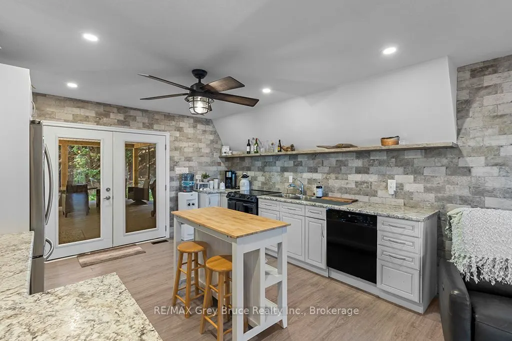 504075 Grey Road 1 Road