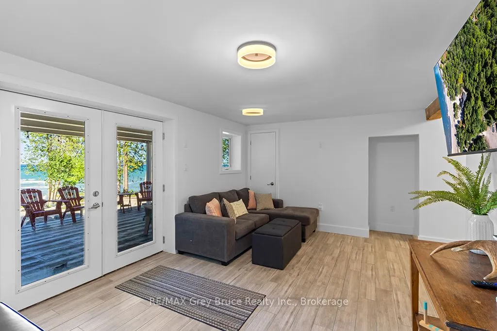 504075 Grey Road 1 Road