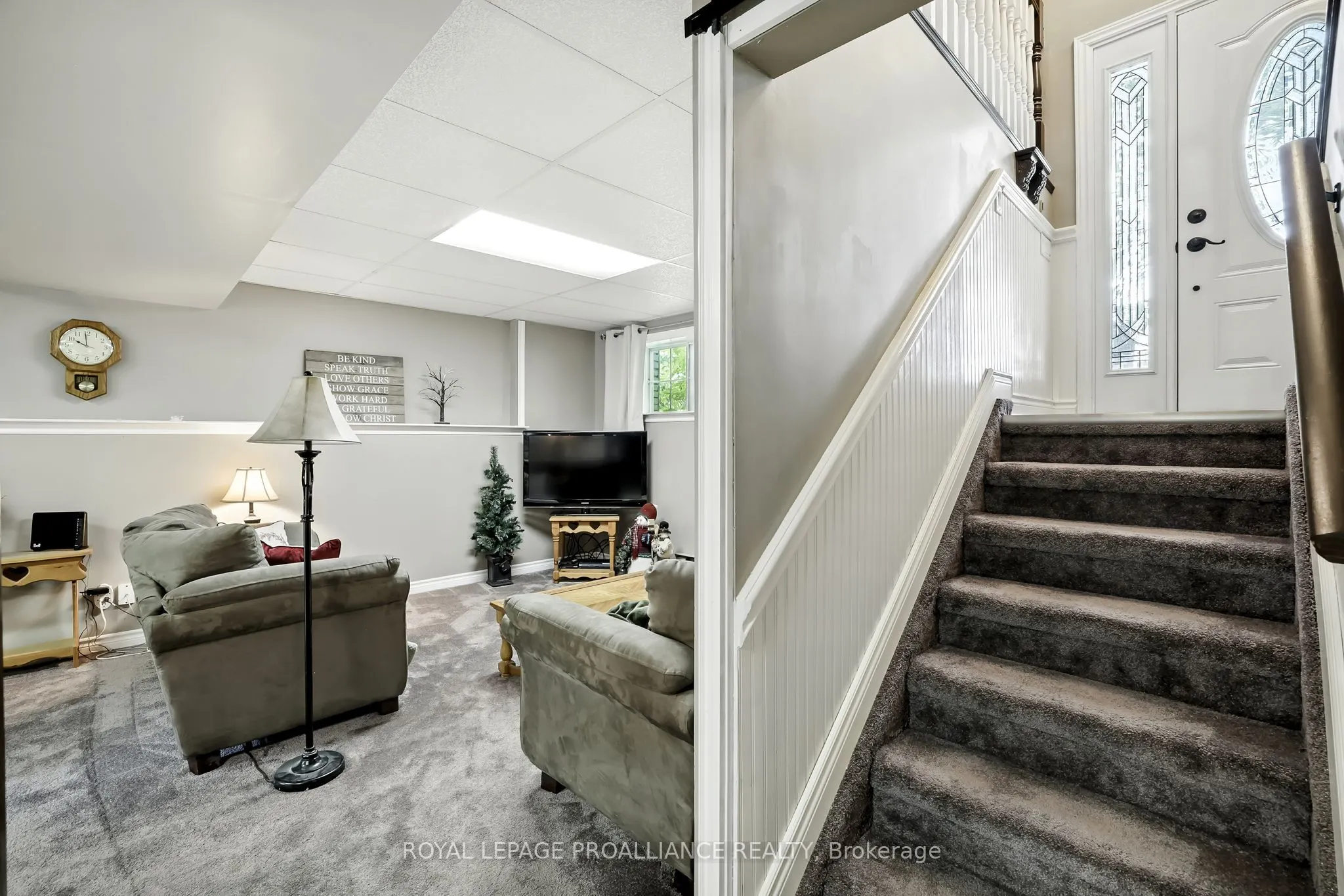 16 Durham Street N