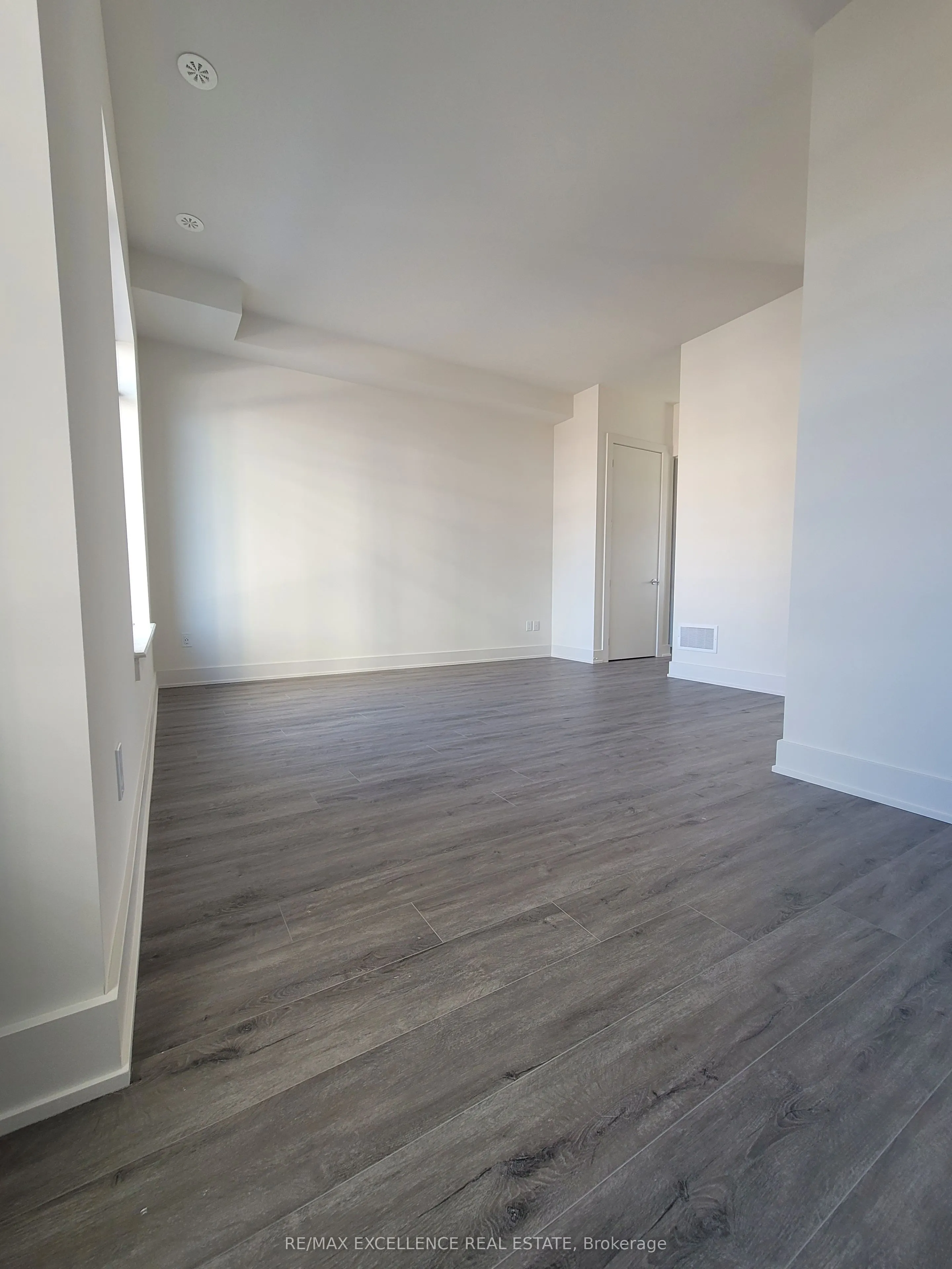 74 Windward Drive, #TH 11