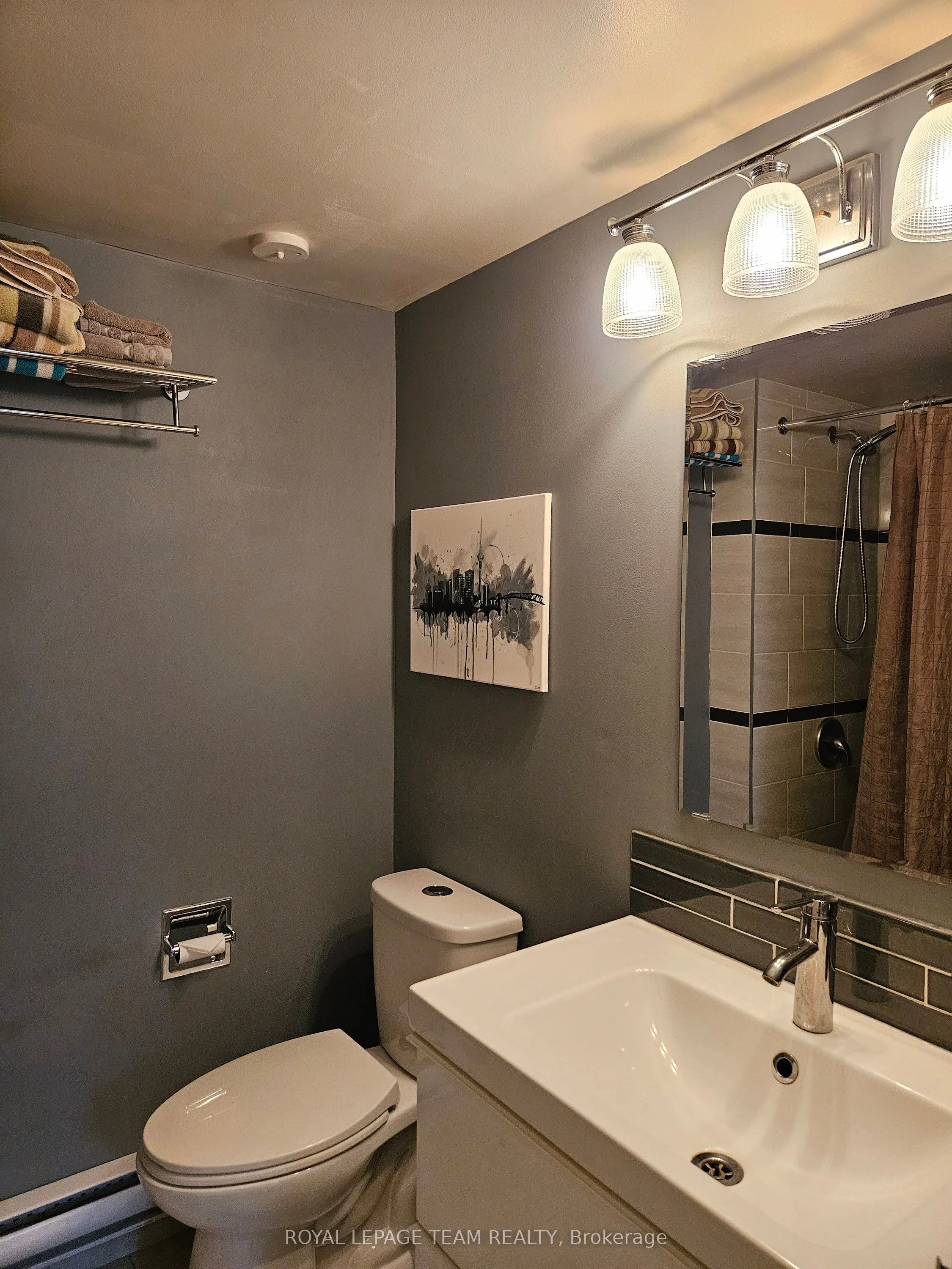 522 Riverdale Avenue S, #5