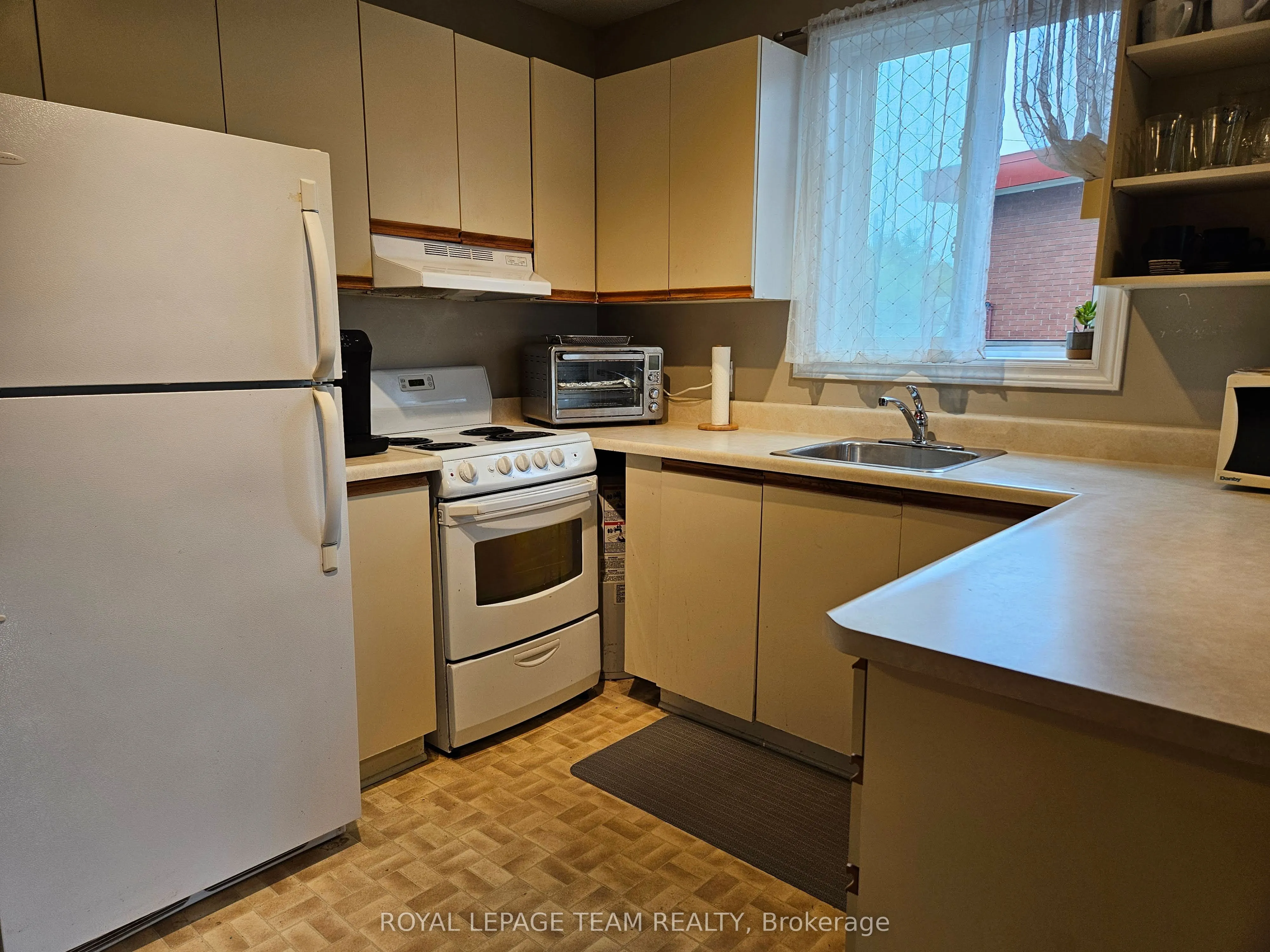 522 Riverdale Avenue S, #5