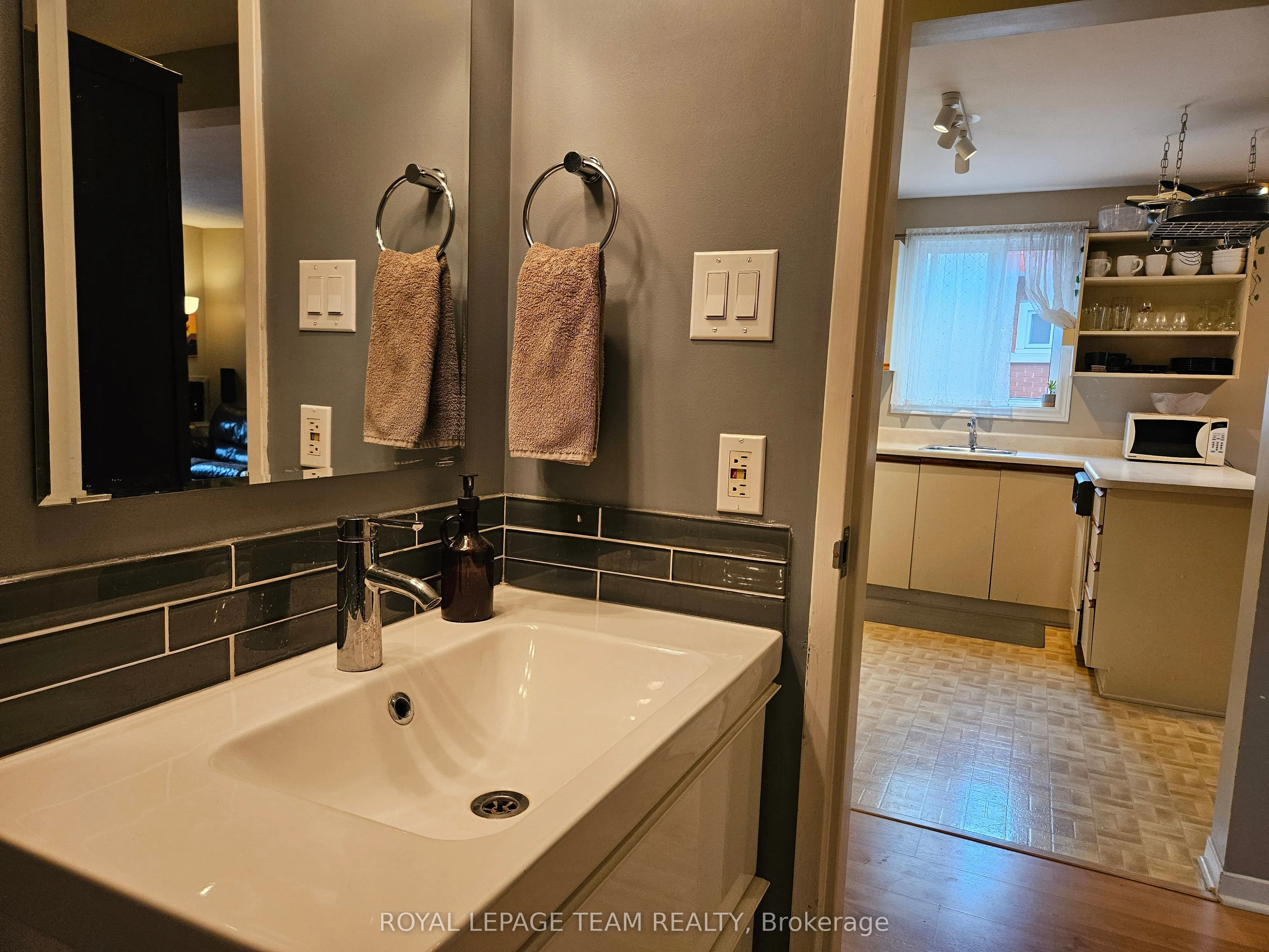 522 Riverdale Avenue S, #5