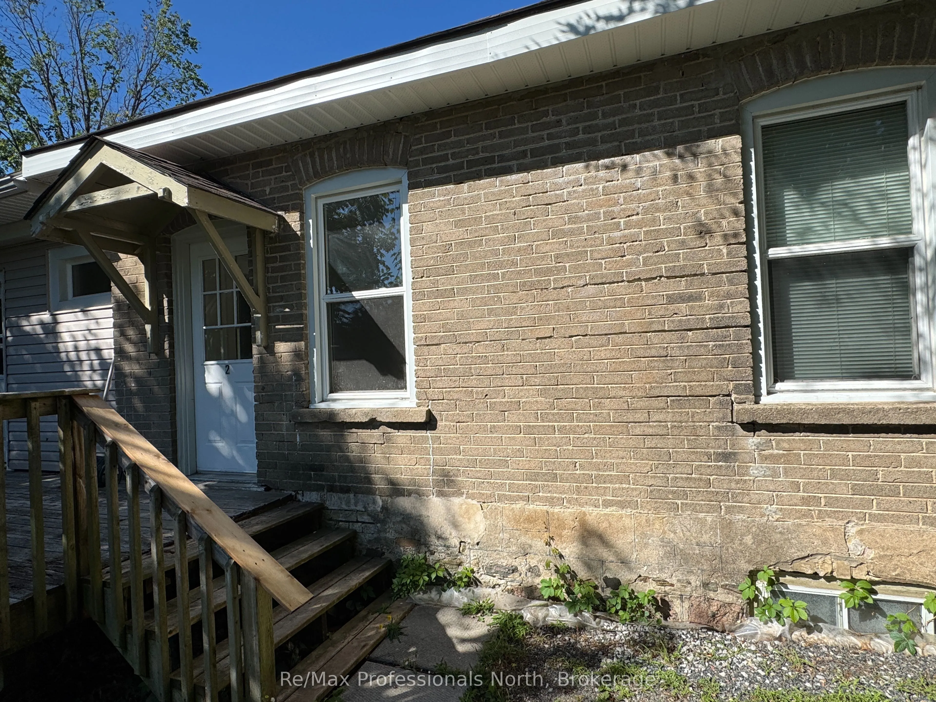 261 HOTCHKISS Street