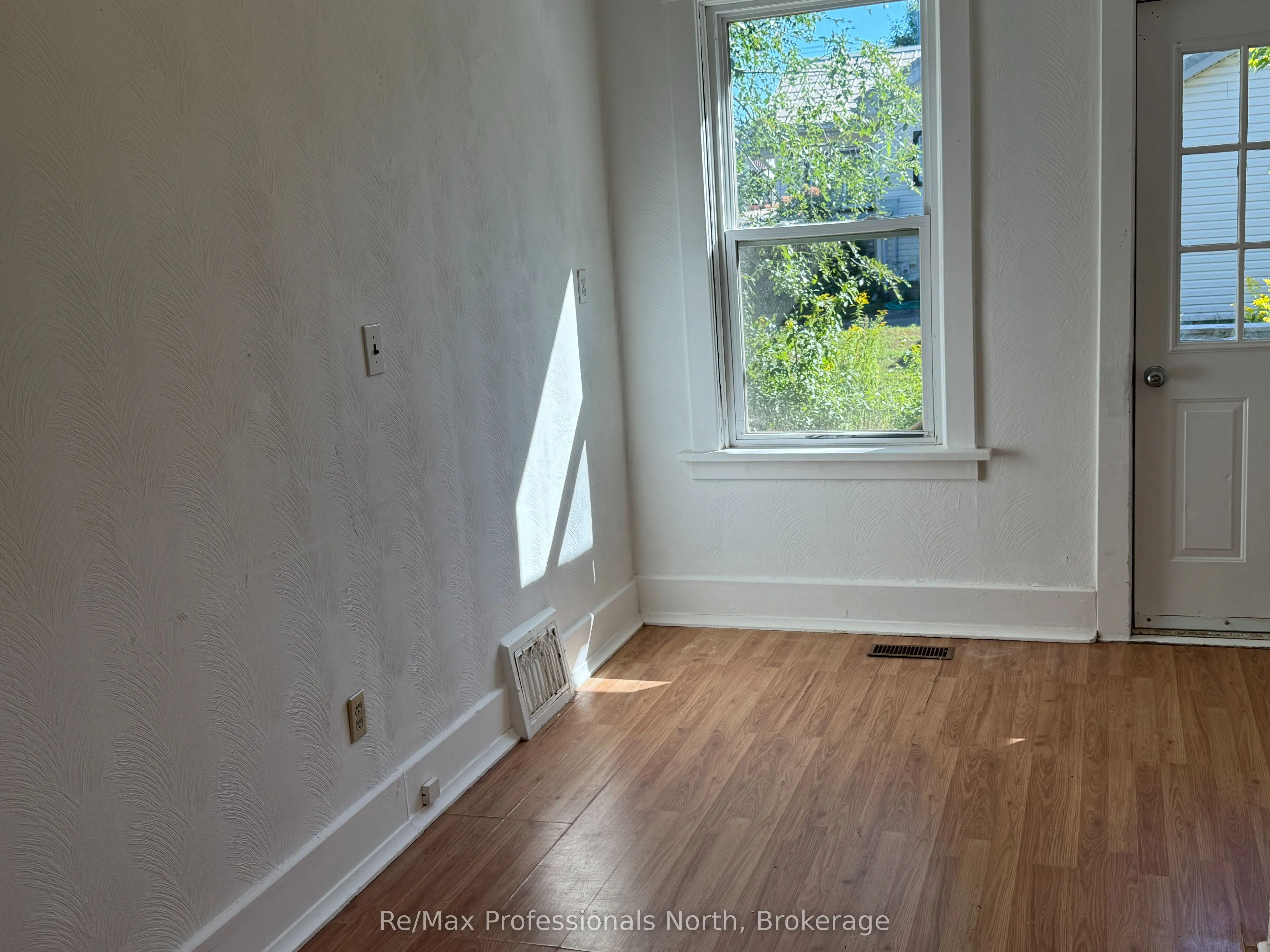 261 HOTCHKISS Street