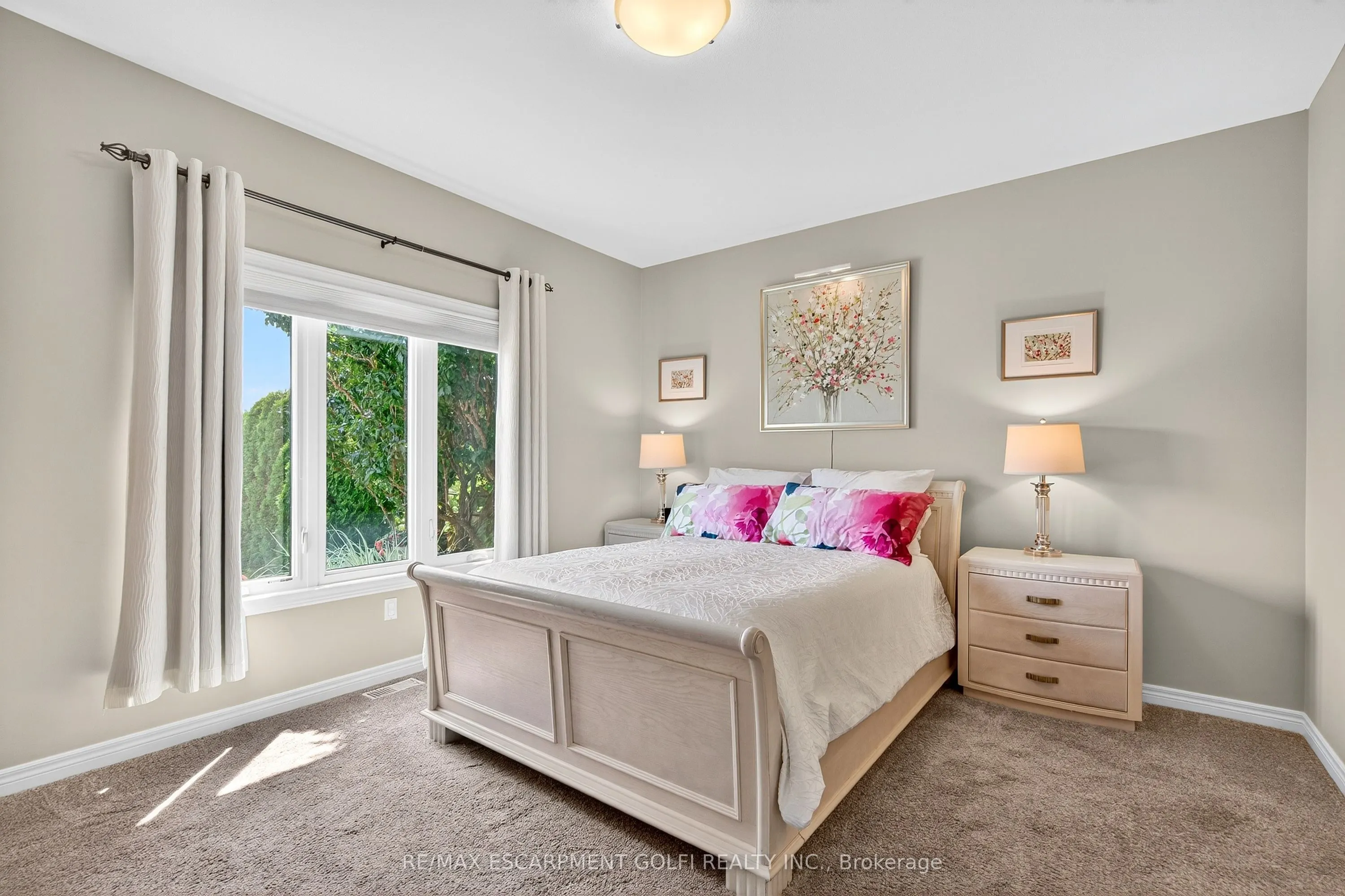 25 Pierpoint Drive