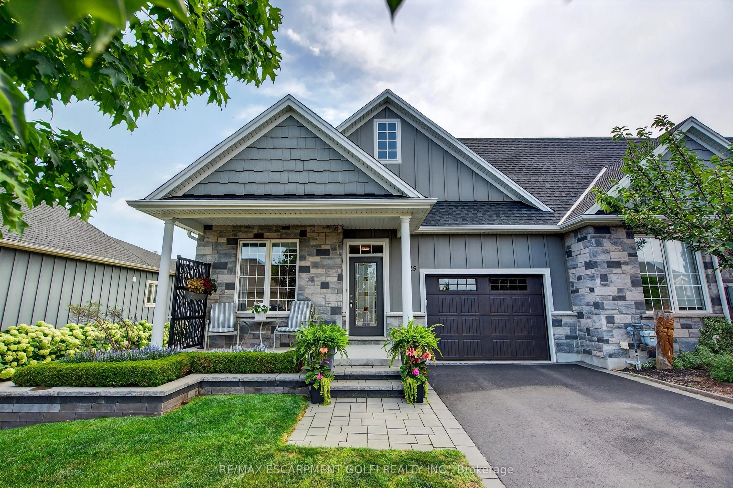 25 Pierpoint Drive